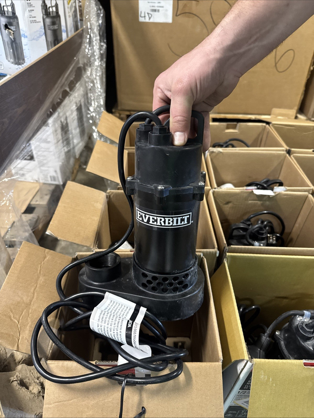 Everbilt 1/2 HP Corrosion Resistant Aluminum Sump Pump w/ Teather Float Switch.