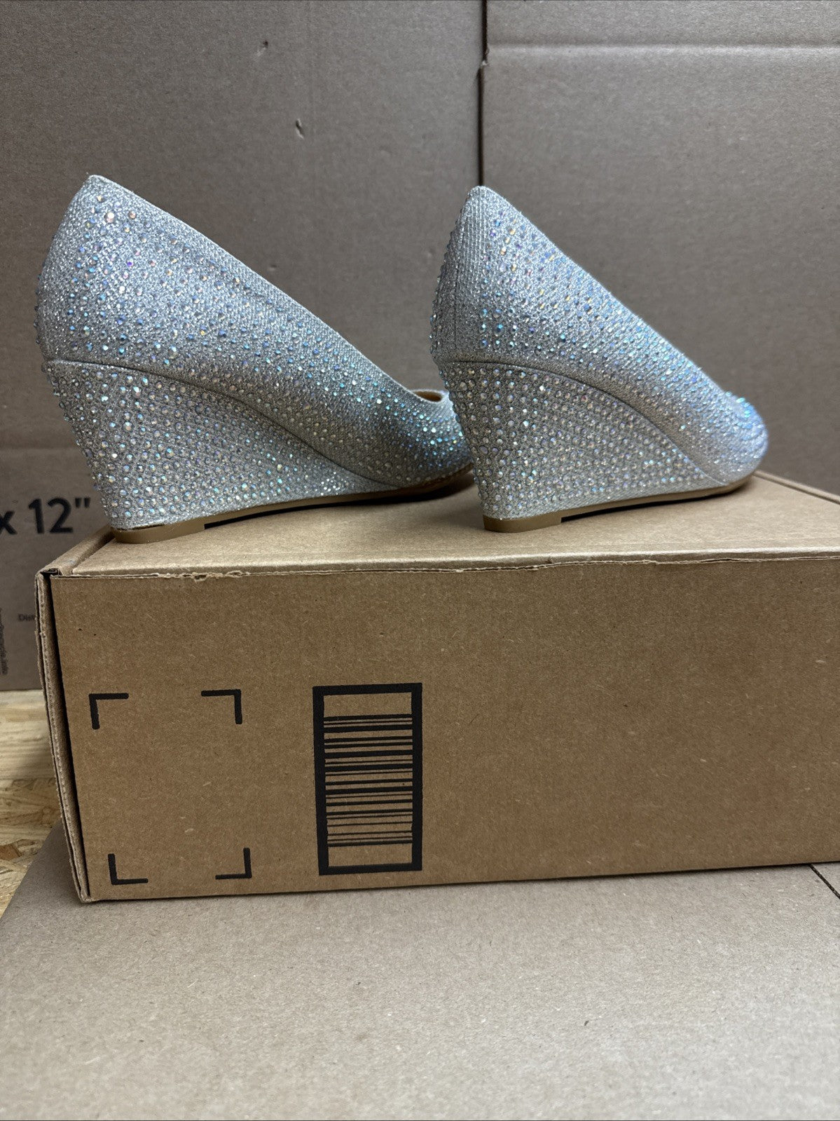 Forever women’s 9 low wedge heel shoe pump slip on comfort