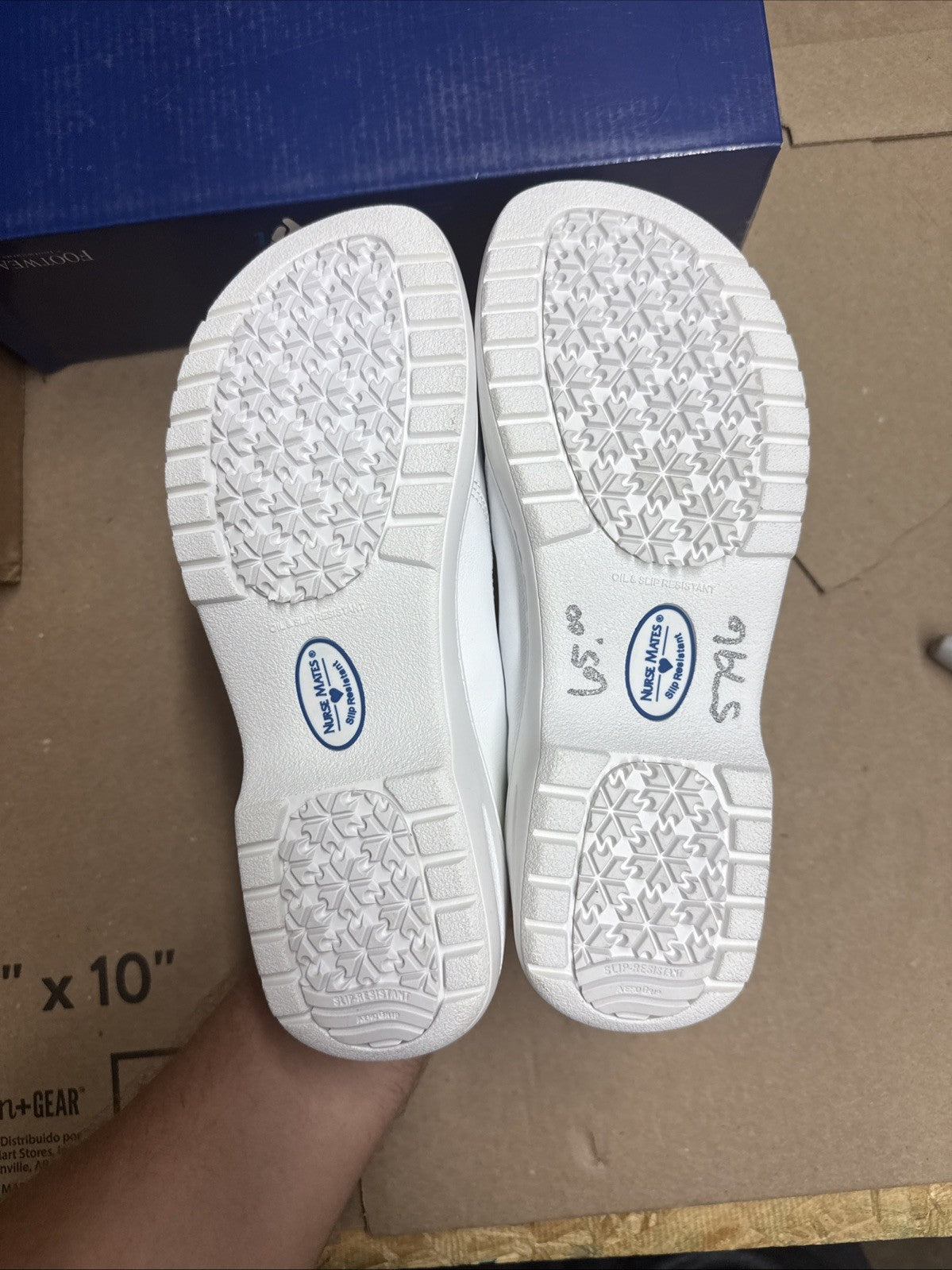 Nurse Mates Women's Slip-On Meredith Slip-Resistant Leather White Size 7.5W