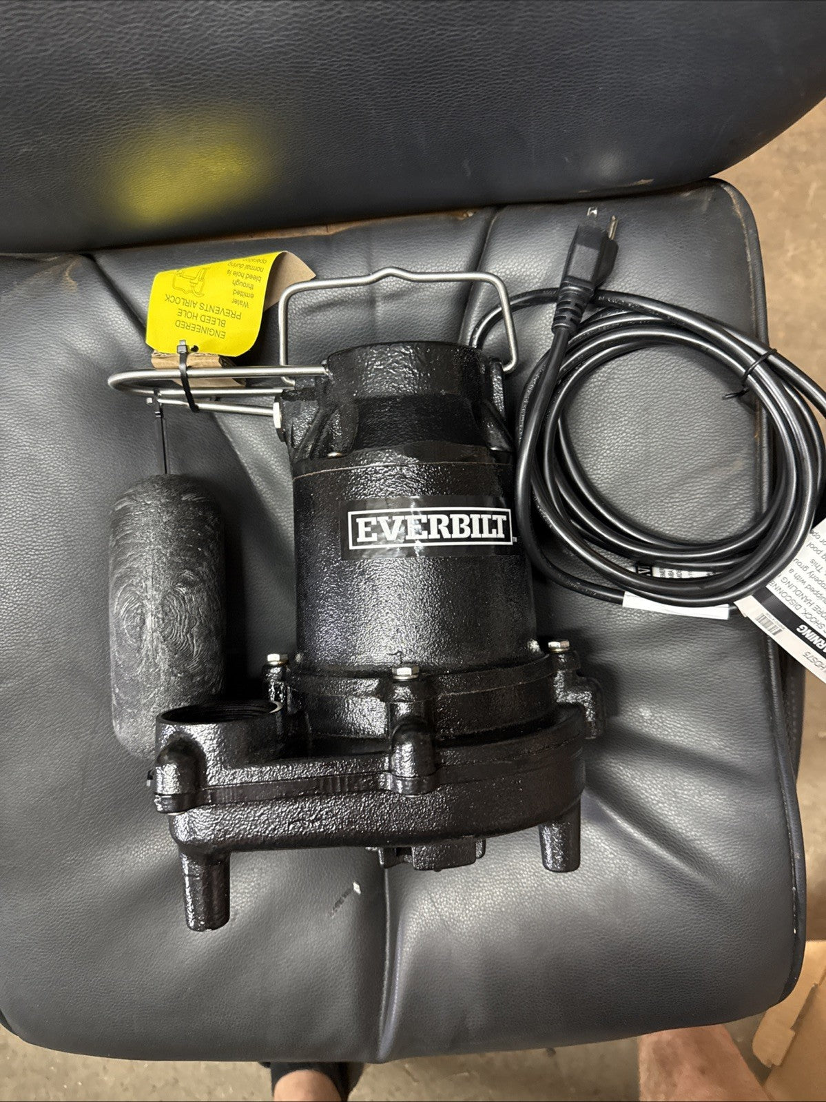 Everbilt 3/4HP Cast-Iron Pro-Grade Submersible Sump Pump 1004 120 345 HDS75
