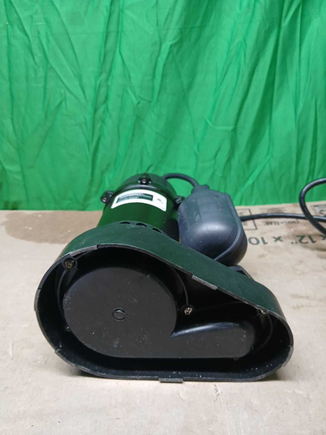 Everbilt 1/2 HP Corrosion Resistant Aluminum Sump Pump w/ Teather Float Switch_