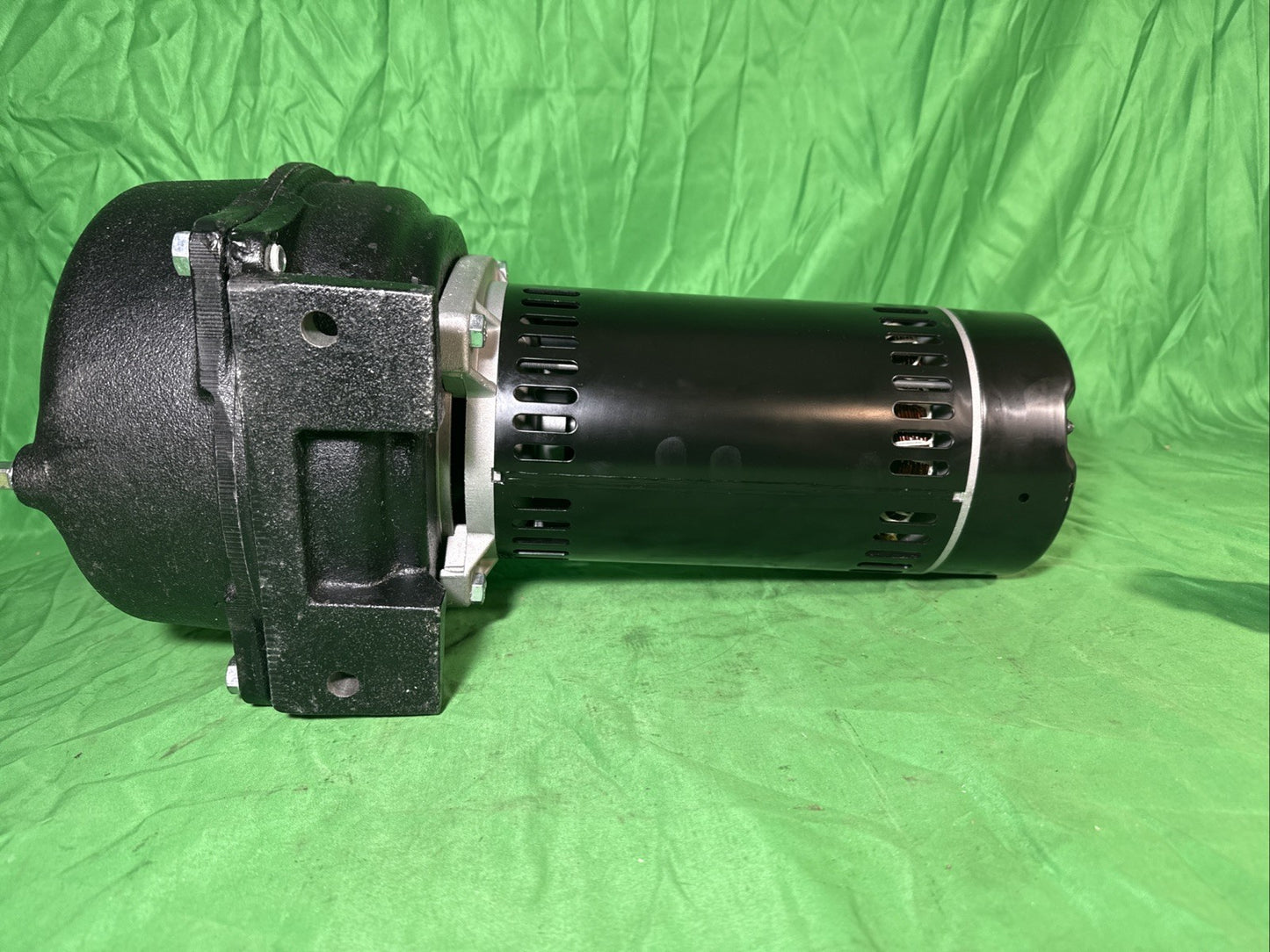 Wayne 1-1/2 HP Cast Iron Quick-Prime Lawn-Sprinkler Pump. NOB