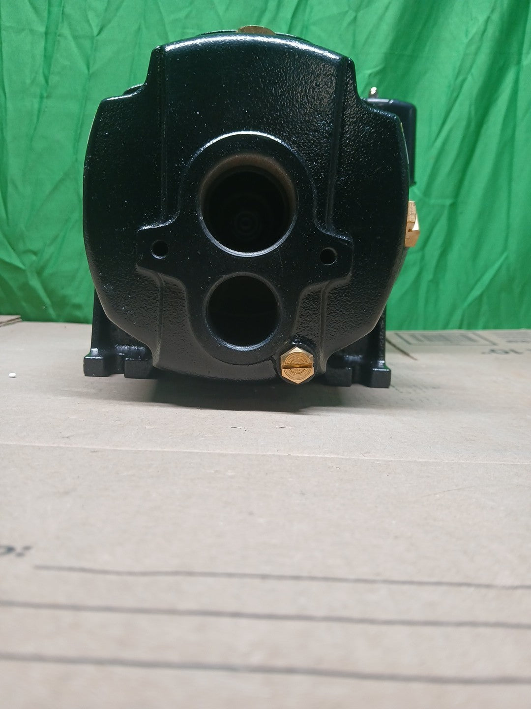 LEO3/4 HP 115/230-Volt Cast Iron Convertible Jet Pump NEW OPEN BOX