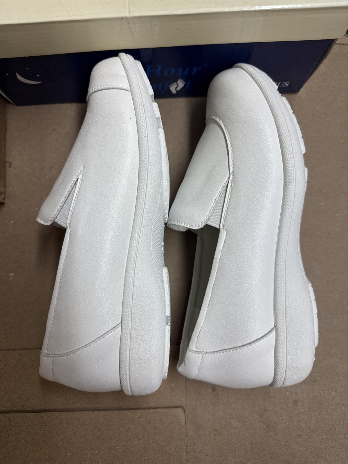 24 HOUR COMFORT Lila Women's 6.5 Wide Width Leather Slip-On Loafers Nurse