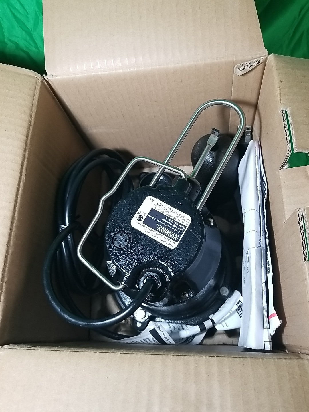 Everbilt 1/3 HP Cast Iron Submersible Sump Pump, USED Excellent Condition