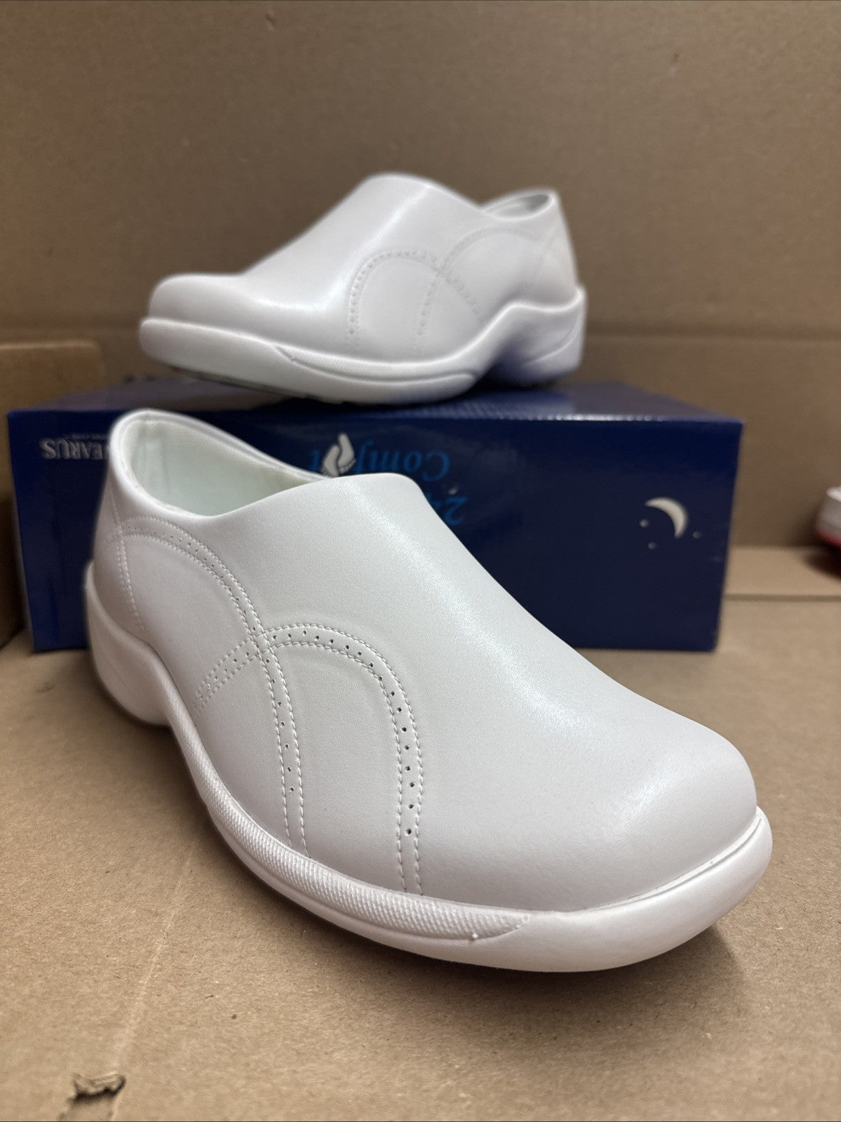 24 HOUR COMFORT Sofia Women's 8.5 Wide Width Slip-On Leather Loafers