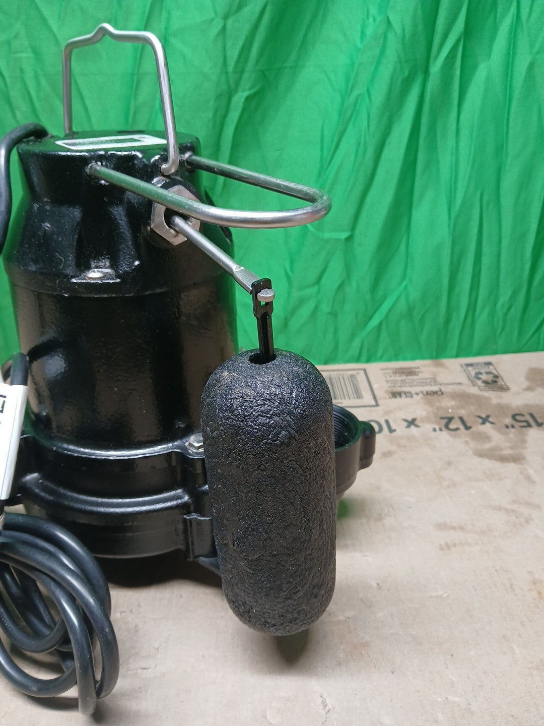 Everbilt 1/2 HP Cast Iron Sump Pump Model # HDS50 USED..