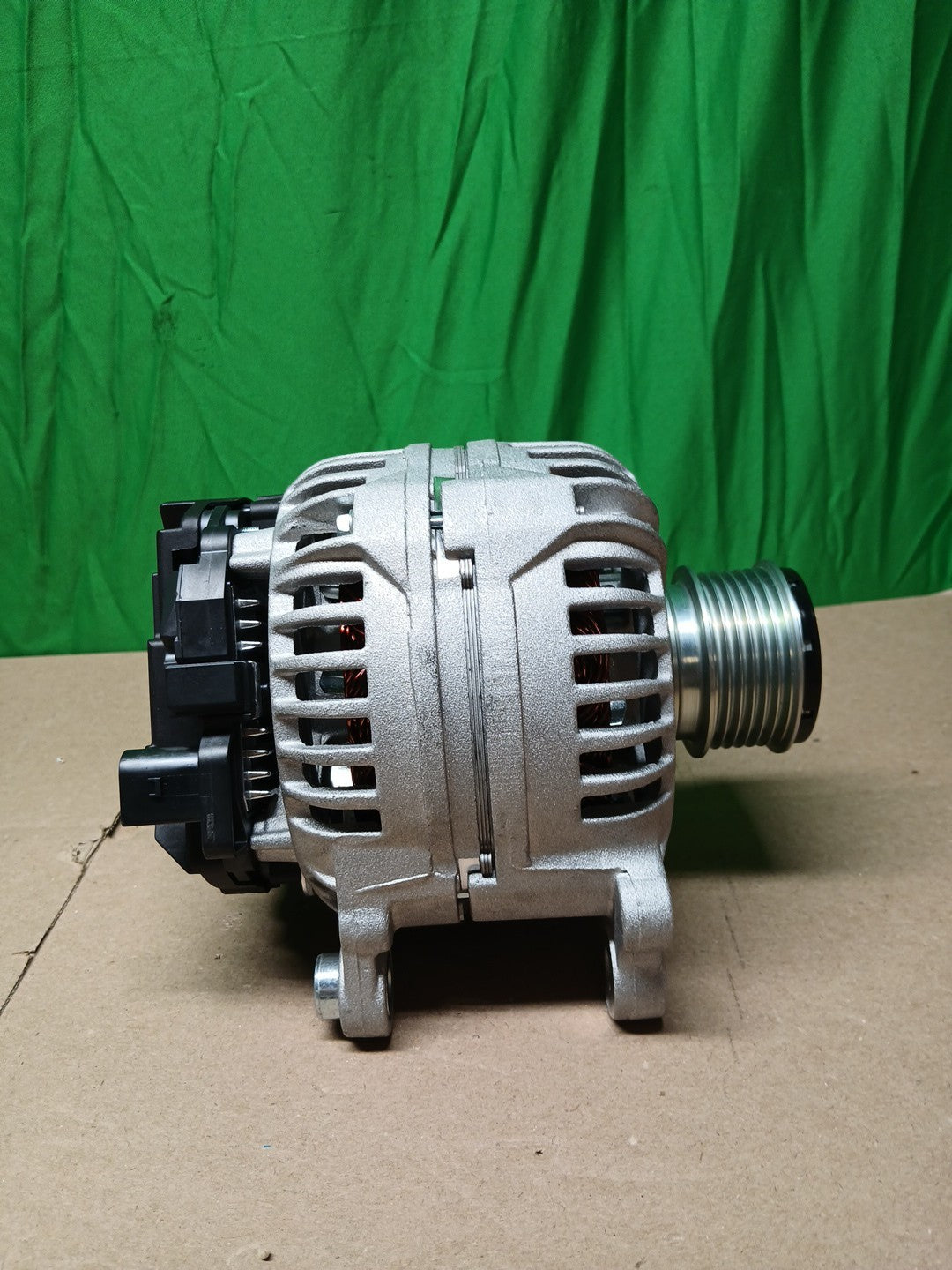 Bosch AL0880X Alternator For Volkswagen Beetle 2004-2010, 12-14 NEW OPEN BOX