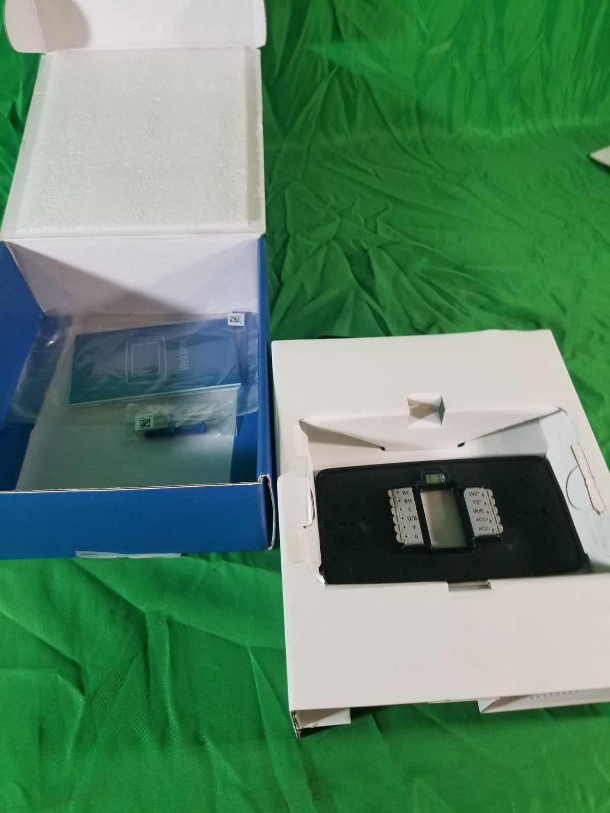 Sensi Touch 2 Smart Thermostat with Touchscreen Color Display ST76 New Open Box