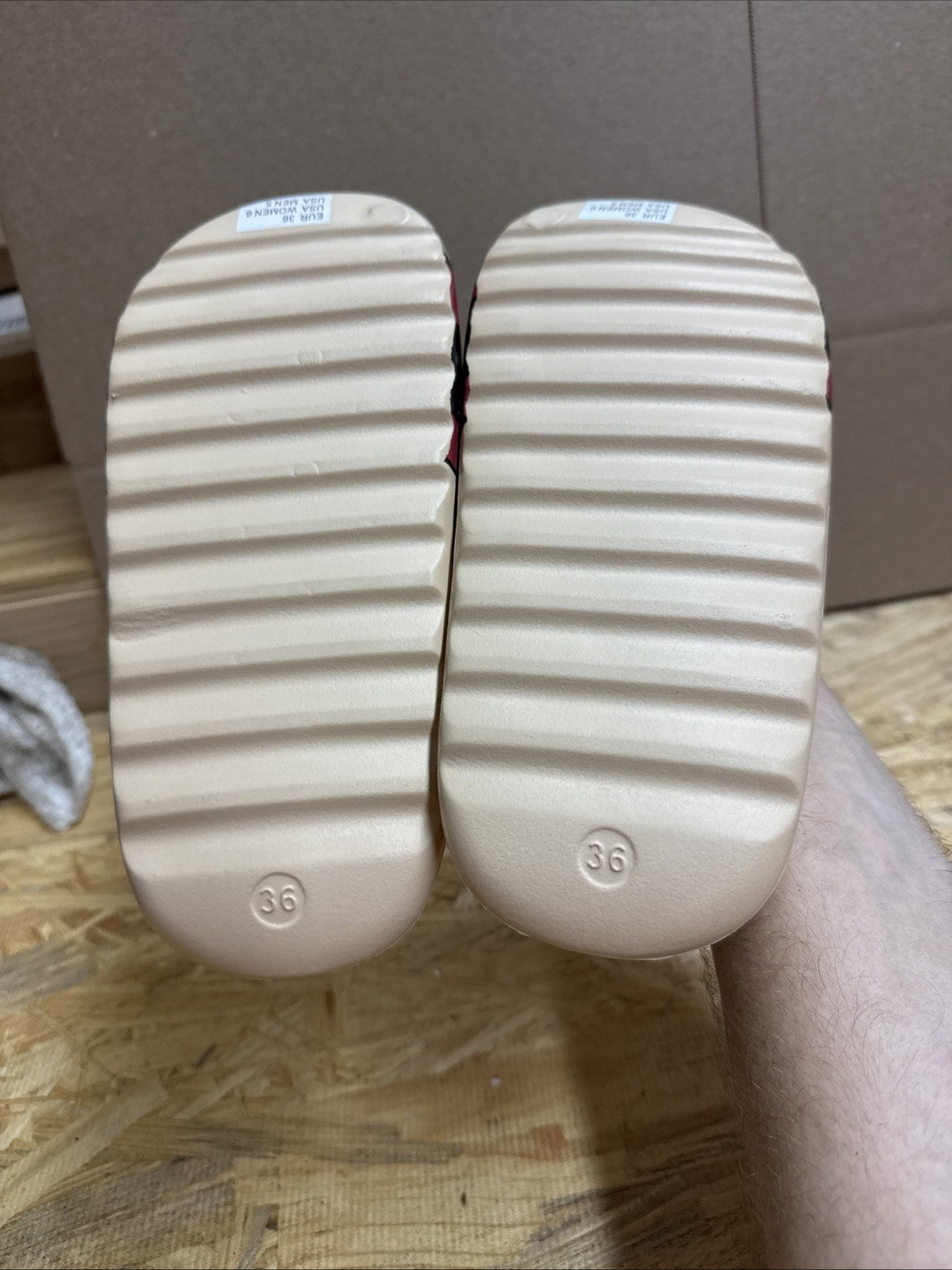 Elmo Slides Unisex. Rubber. Beach. Unbranded. Size 5 Men’s 6 Women’s 36 EU