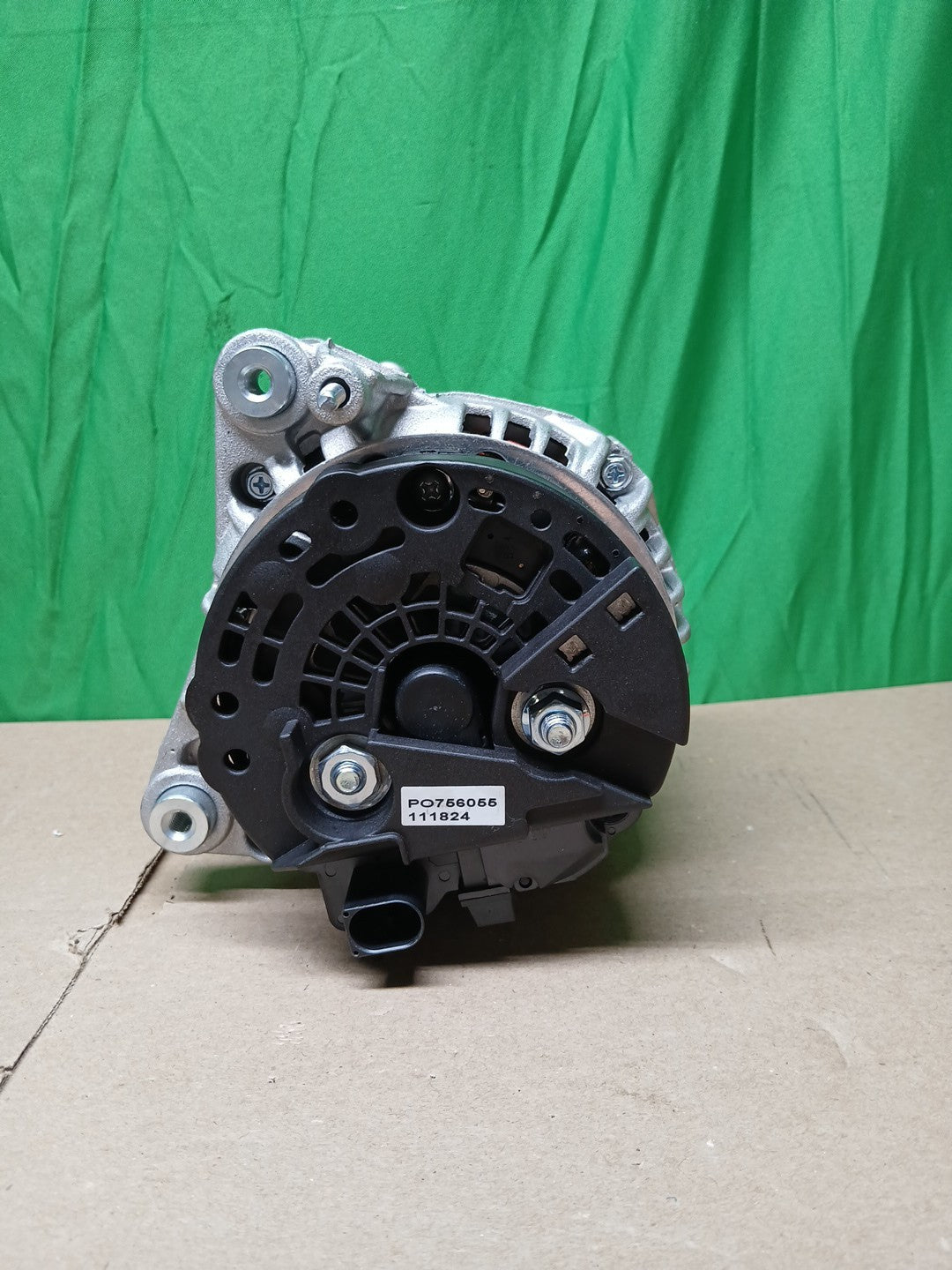 Bosch AL0880X Alternator For Volkswagen Beetle 2004-2010, 12-14 NEW OPEN BOX