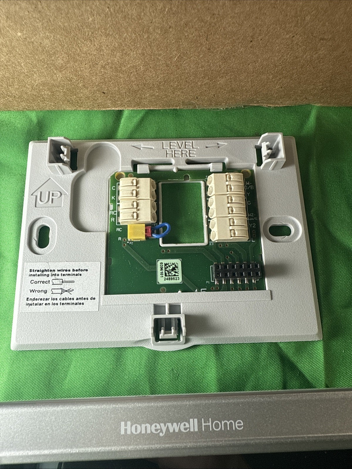 Honeywell Home RTH9585WF1004 Wi-Fi Smart Thermostat - Silver