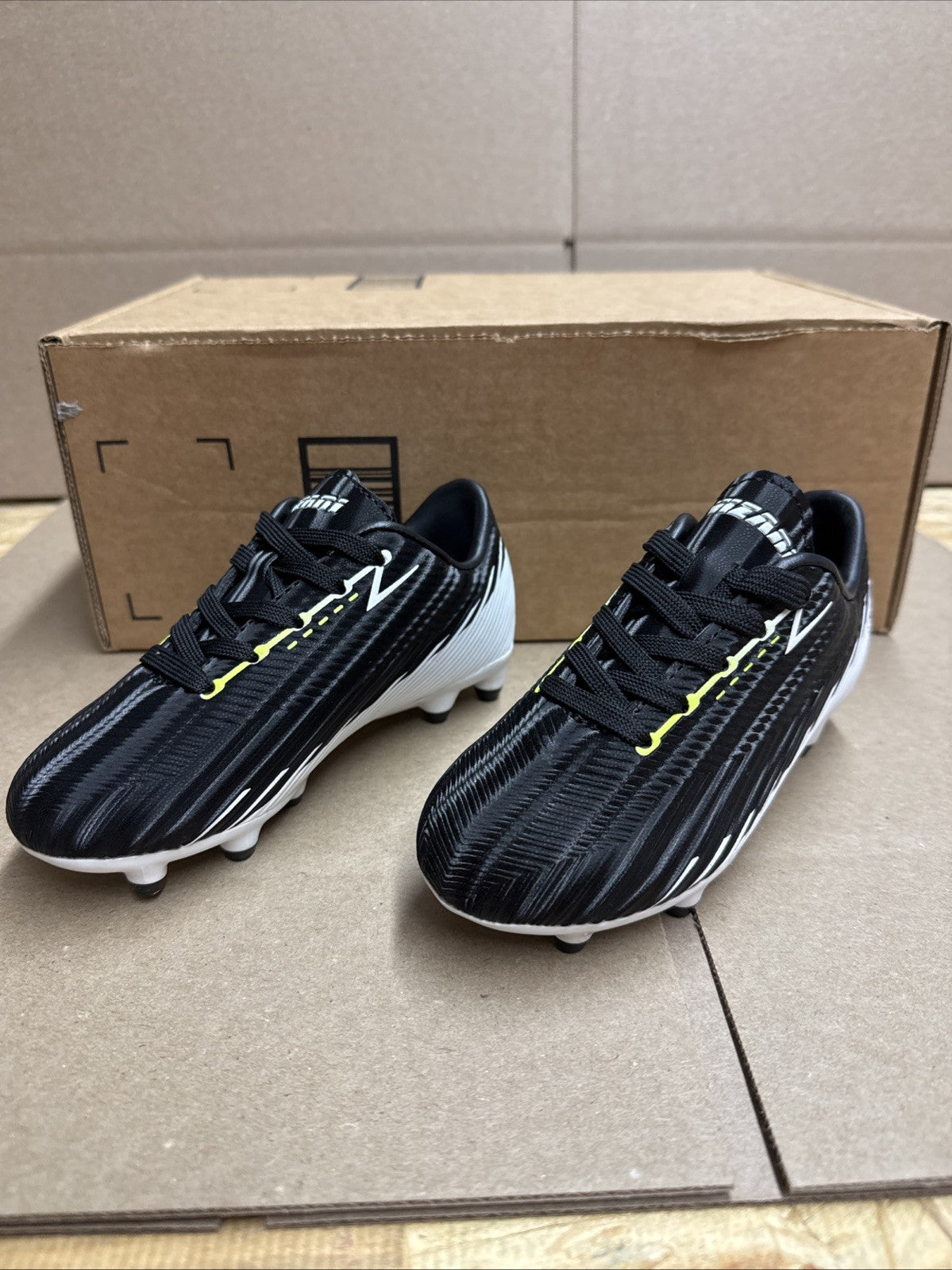 VIZARI unisex youth FG Soccer cleats Futbol Shoes Black White Size 9