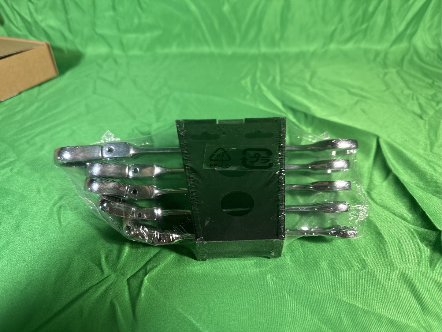 5-Piece Flexible Ratchet Wrench Set - Durable Chrome Finish, Metric Sizes