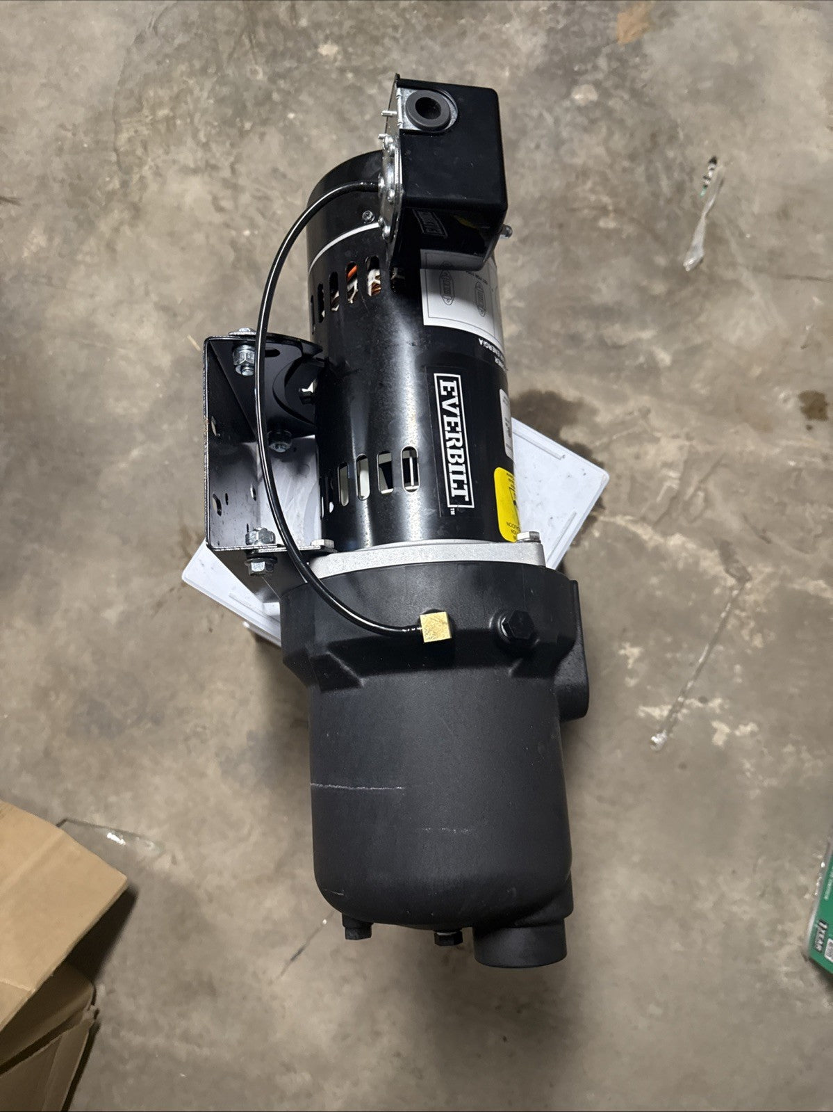 Everbilt 1/2 HP Shallow Well Jet Pump 1011677535.  *Read Description