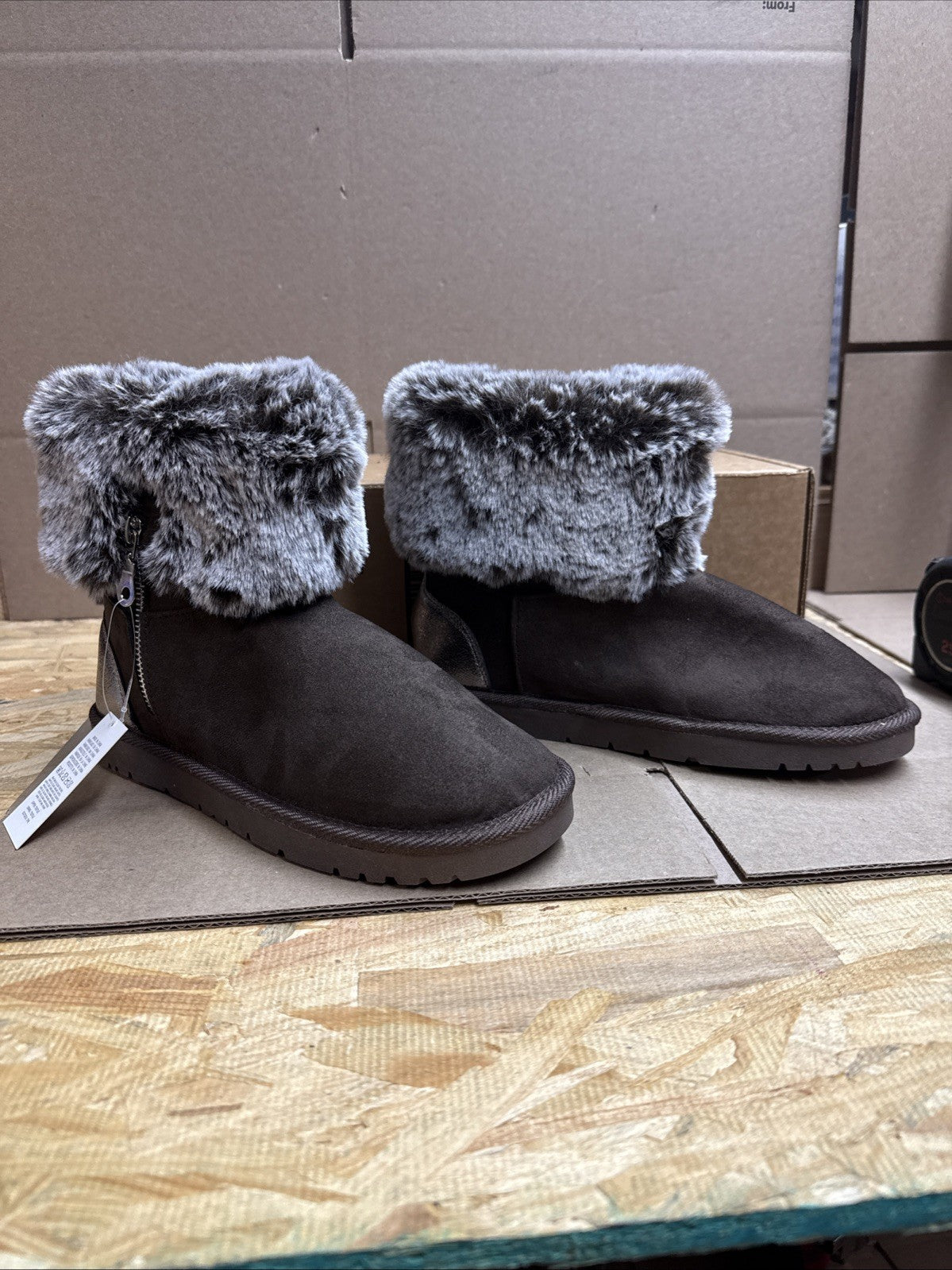 Women’s Size 8 super soft suede booties Brown Silver Flat Sole