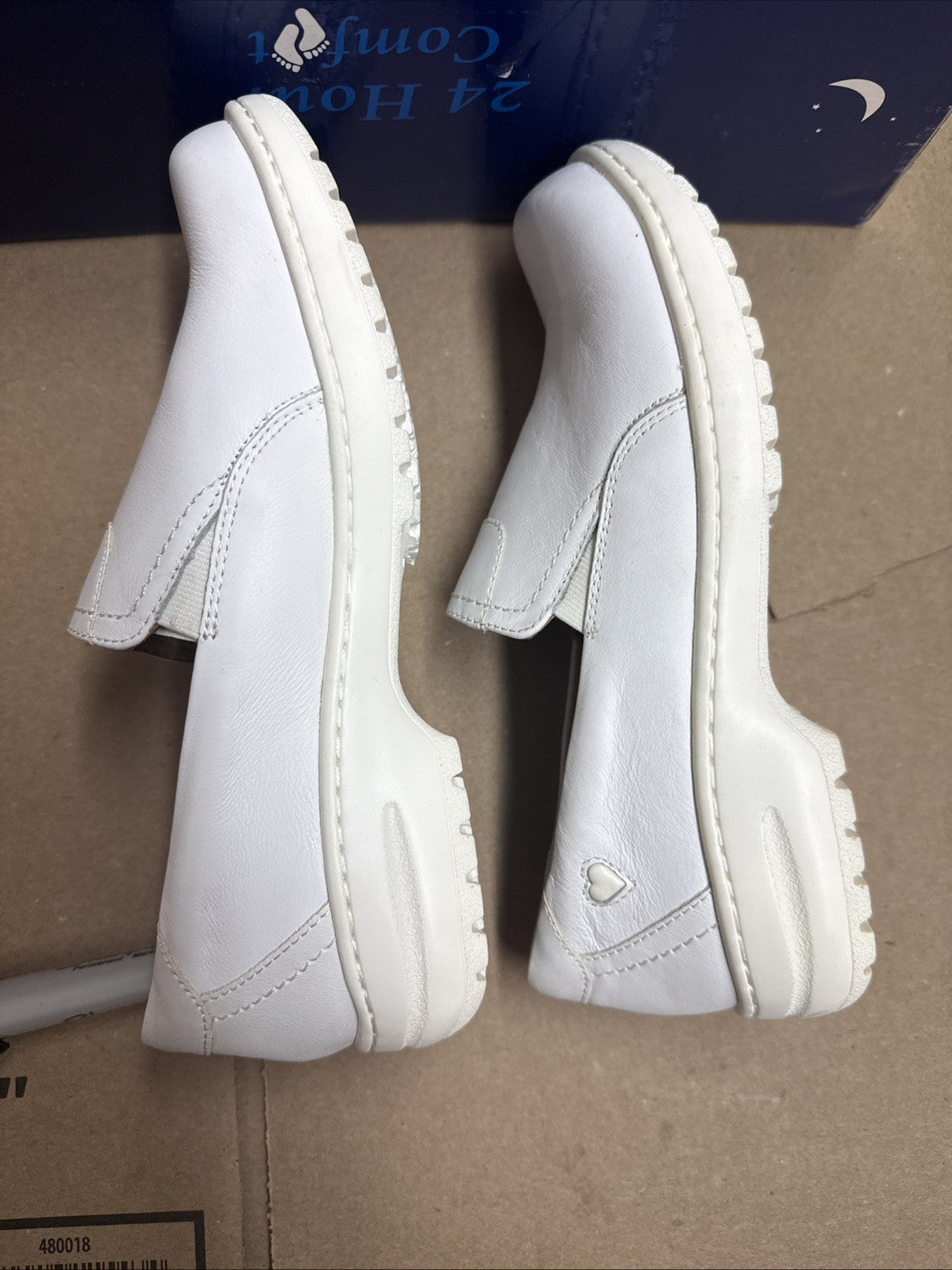 Nurse Mates Women's Slip-On Meredith Slip-Resistant Leather White Size 5.5M