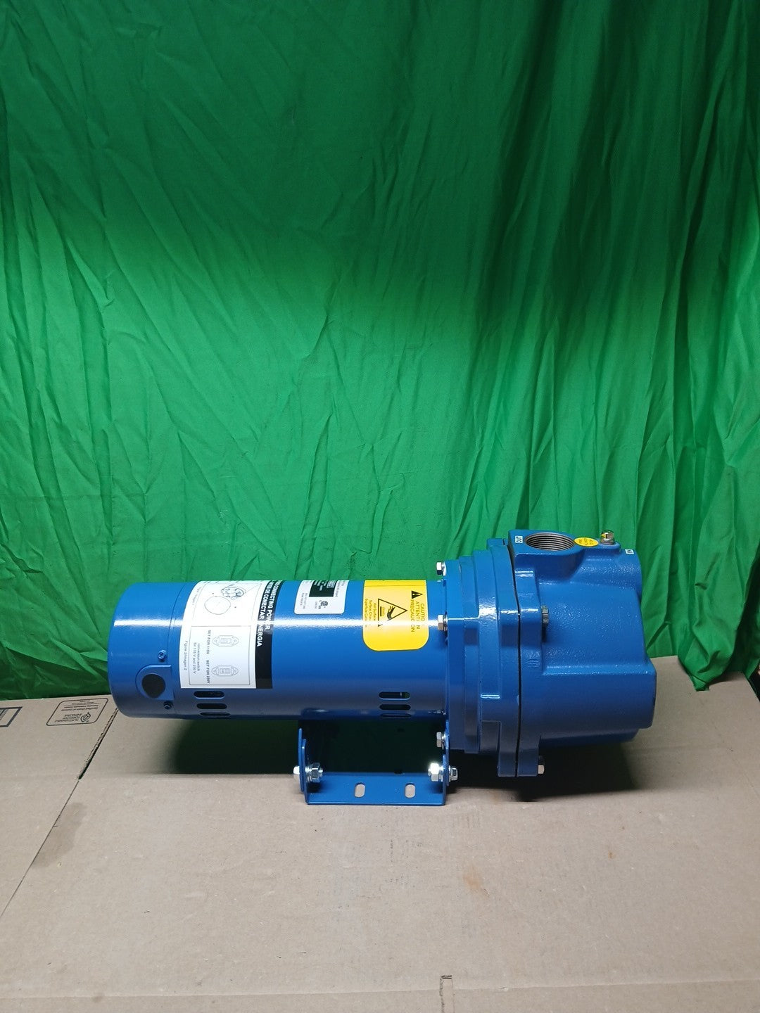 Everbilt 1-1/2 HP Cast Iron Lawn Irrigation Pump Sprinkler Pump NEW OB