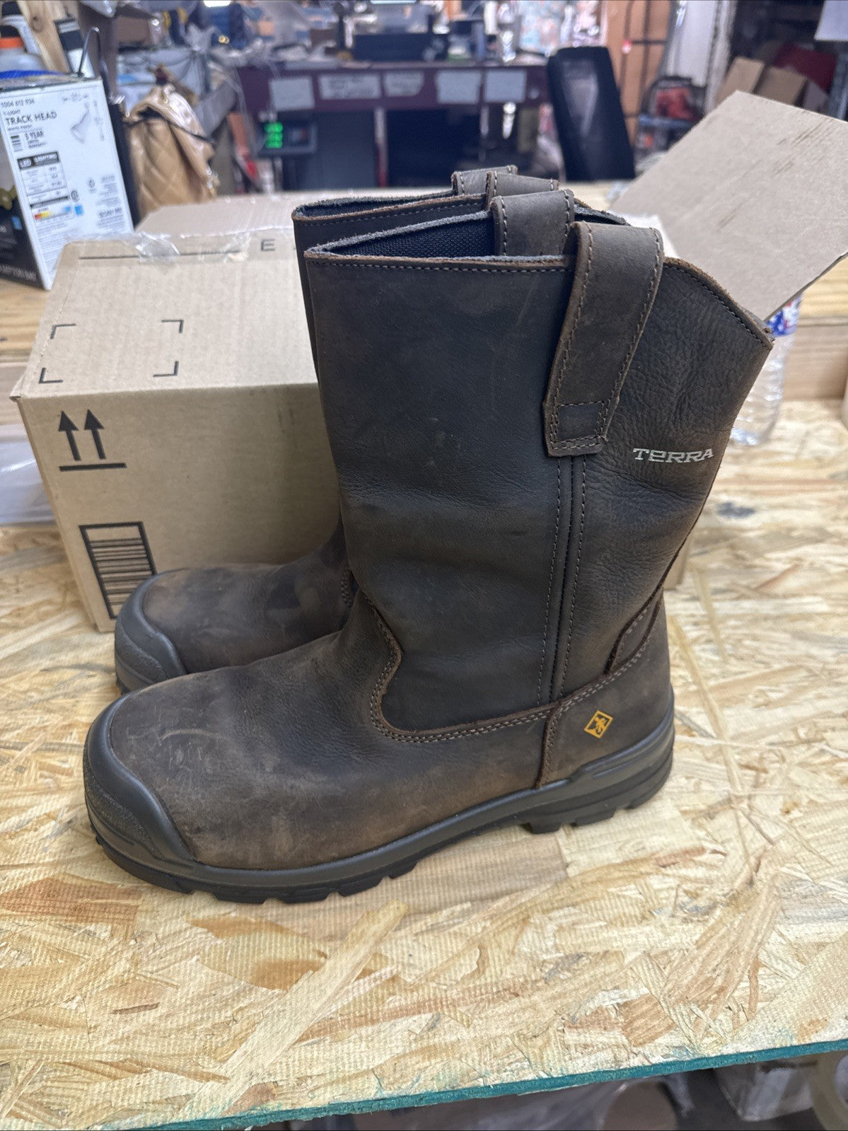 Terra Harrier Leather Work Boots Brown Composite Safety Toe Men's Size 8.5