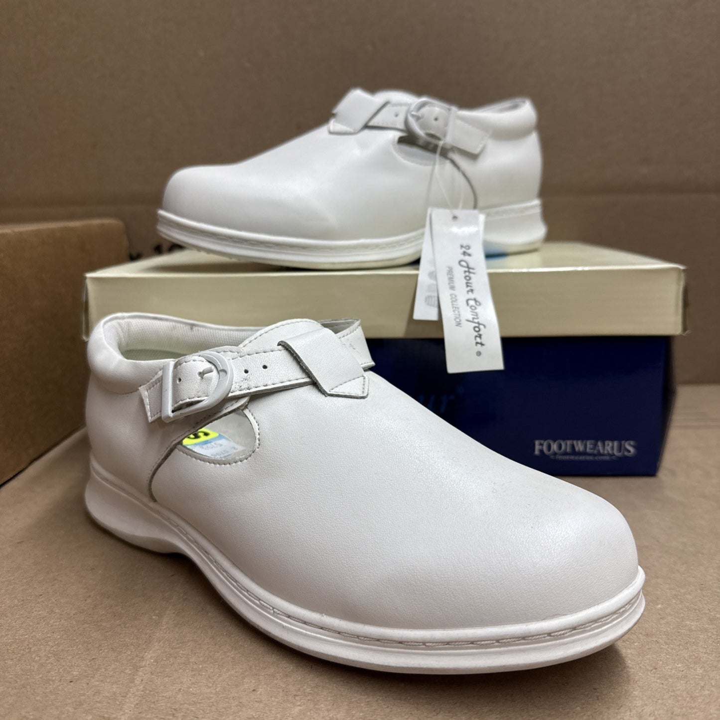 24 HOUR COMFORT Willa Women's Wide Width Leather Shoes size 7 nurse