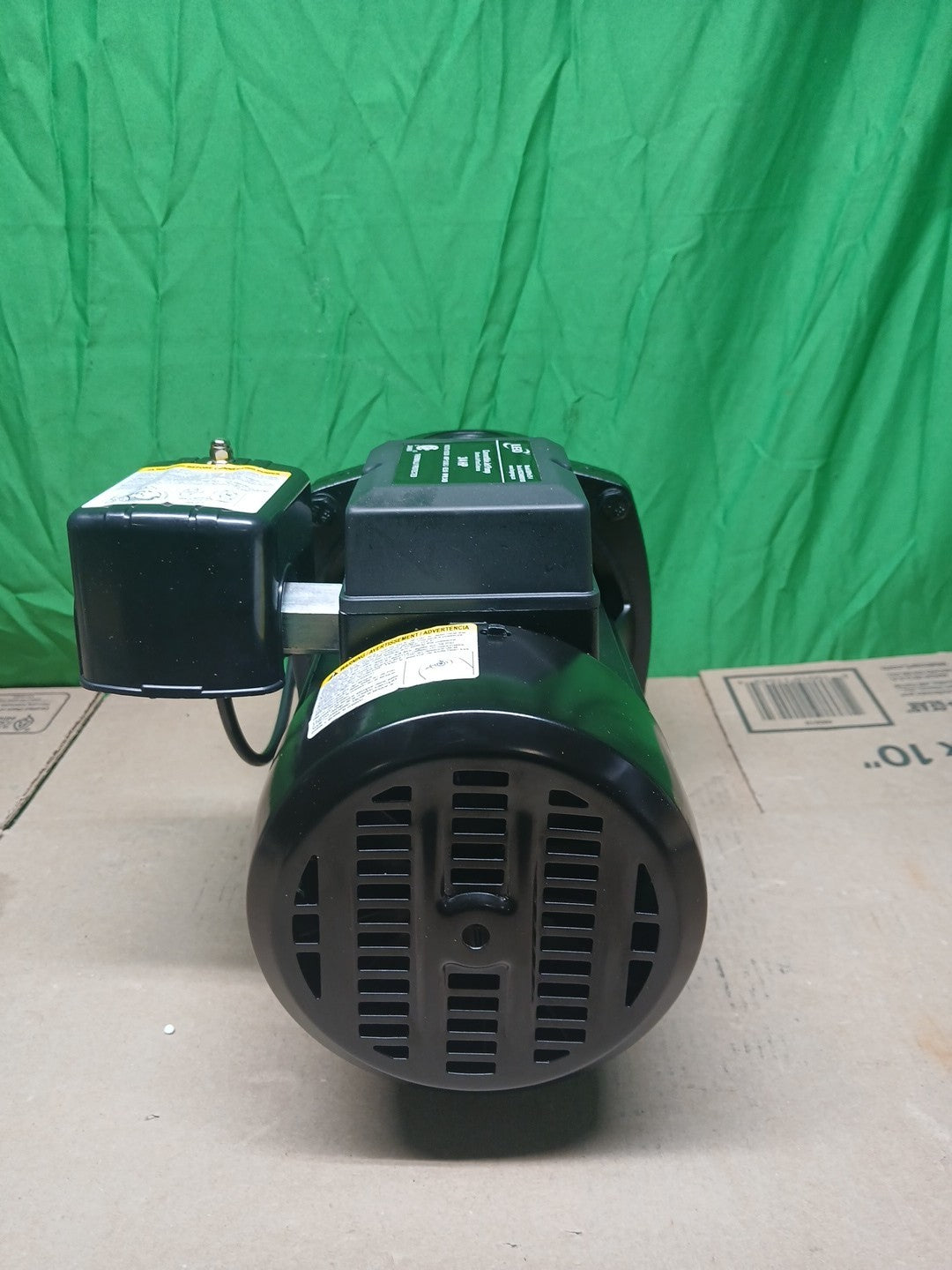 LEO3/4 HP 115/230-Volt Cast Iron Convertible Jet Pump NEW OPEN BOX