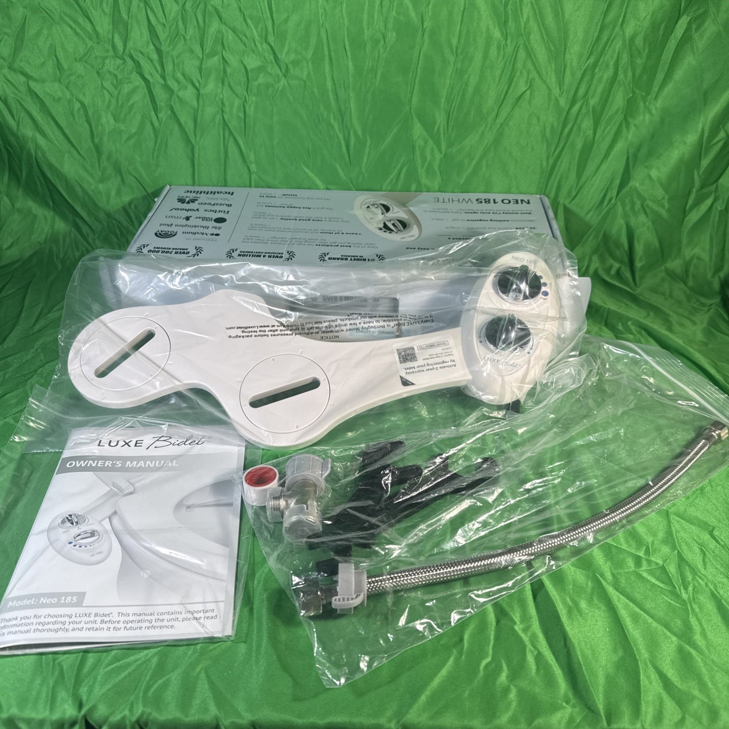 LUXE Bidet NEO 185 - Self-Cleaning, Dual Nozzle, Non-Electric White