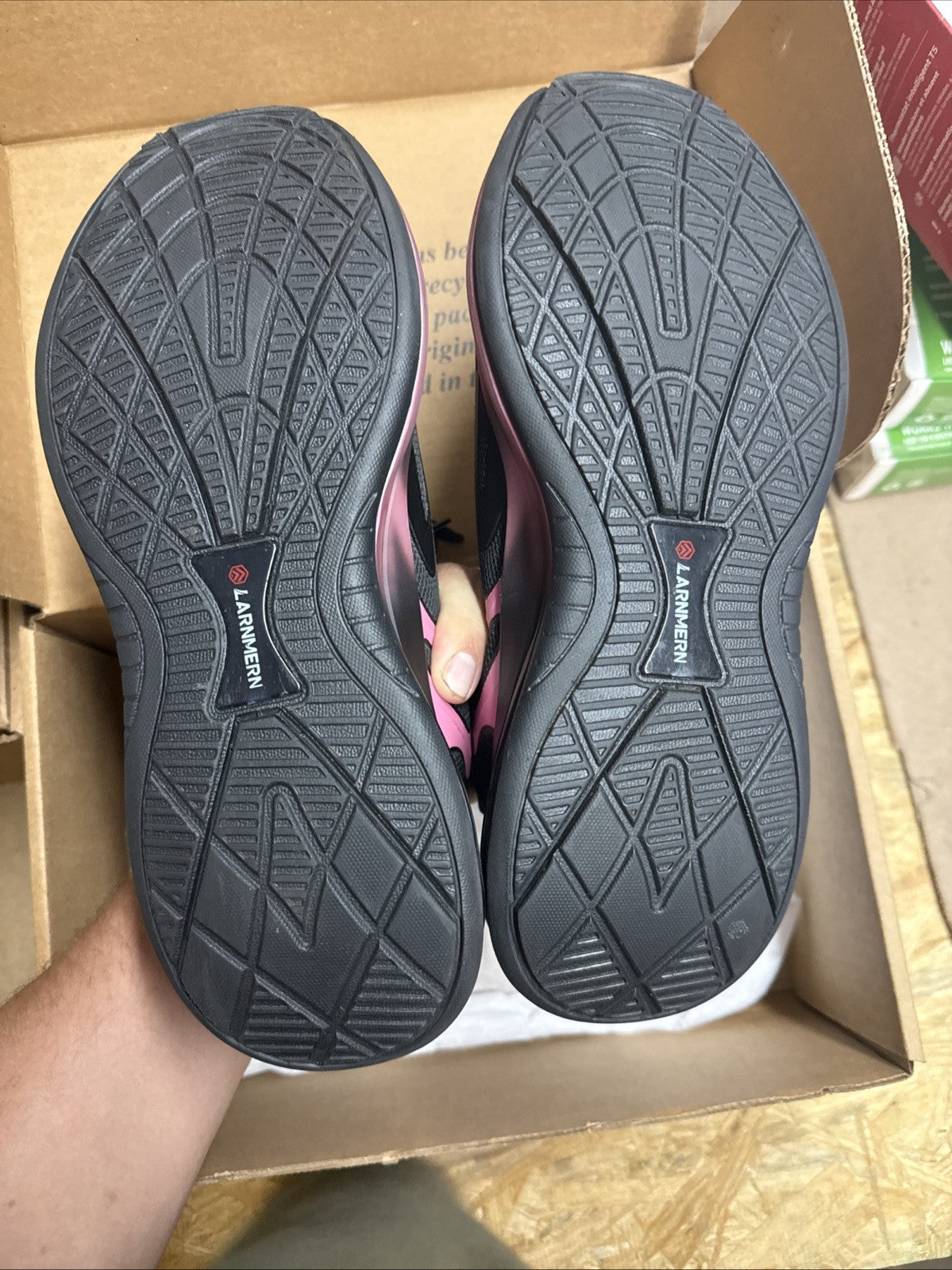 Larnmern Women’s Steel Toe Safety Shoes Non-slip Light Weight Size 9