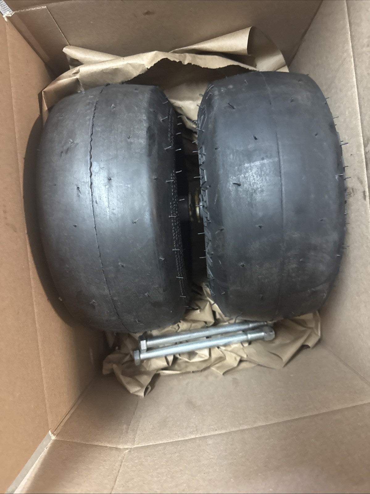 2x Part# 634-05664A Genuine Cub Cadet Caster Wheel Assembly ZT1-42 . 11x6-5 Gray