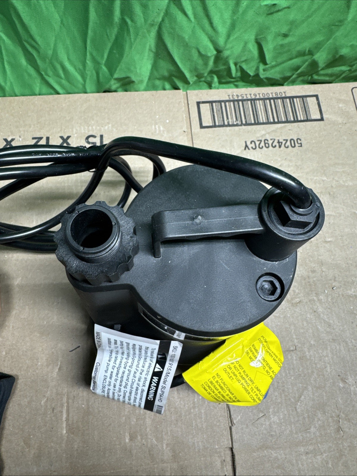 Everbilt 1/6 HP Plastic Submersible Utility Pump NEW OPEN BOX.