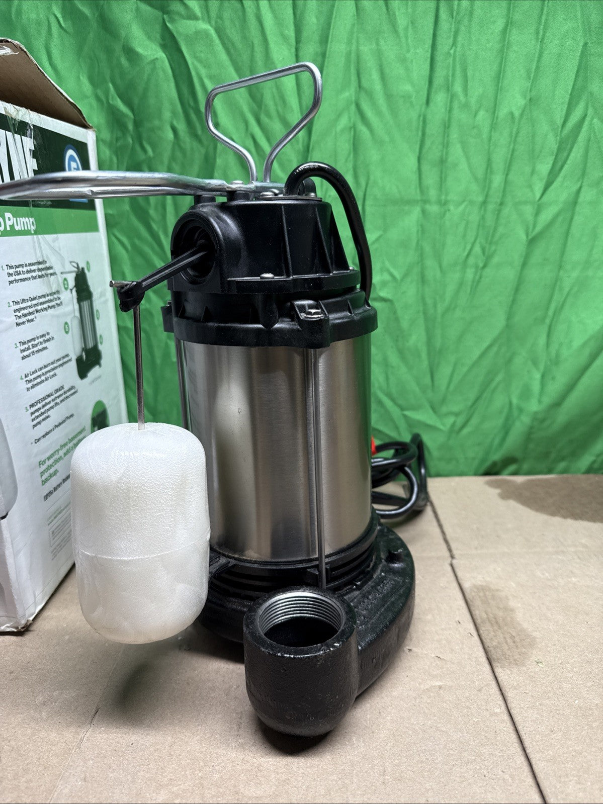 Wayne CDU1000 1 HP Stainless Steel Cast Iron Submersible Sump Pump NOB