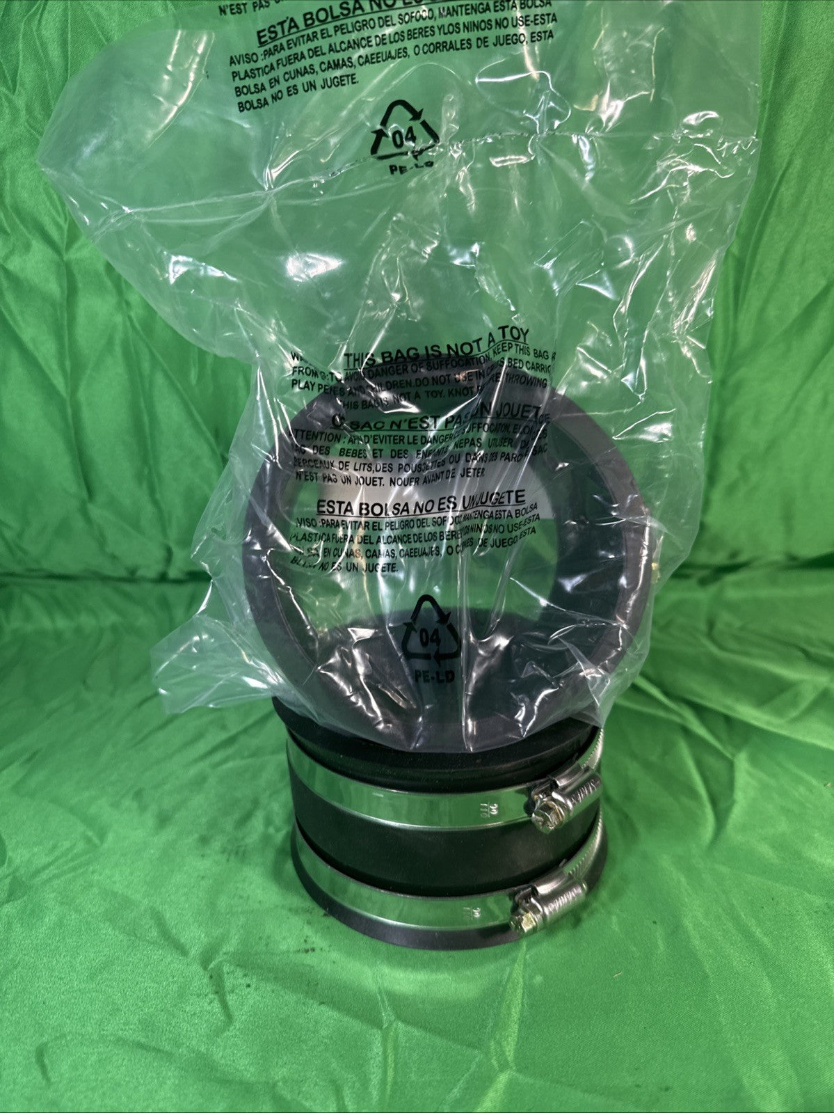 POWERTEC 70149 4 Inch Dust Control Flex Cuff with Steel Hose Clamps. *READ DISC*