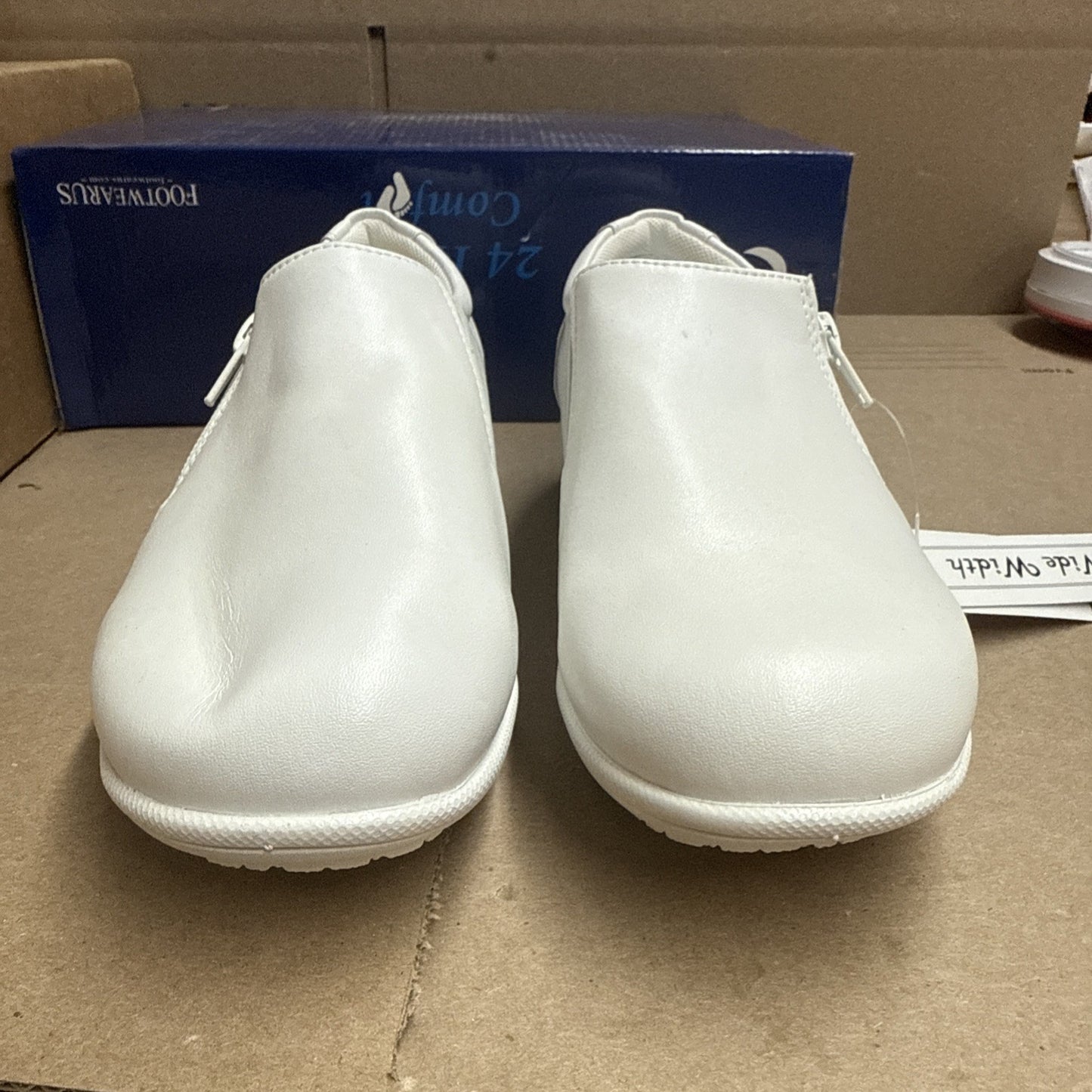 24 HOUR COMFORT Ester Women's 6 Wide Width Slip-On Leather Loafers Nurse