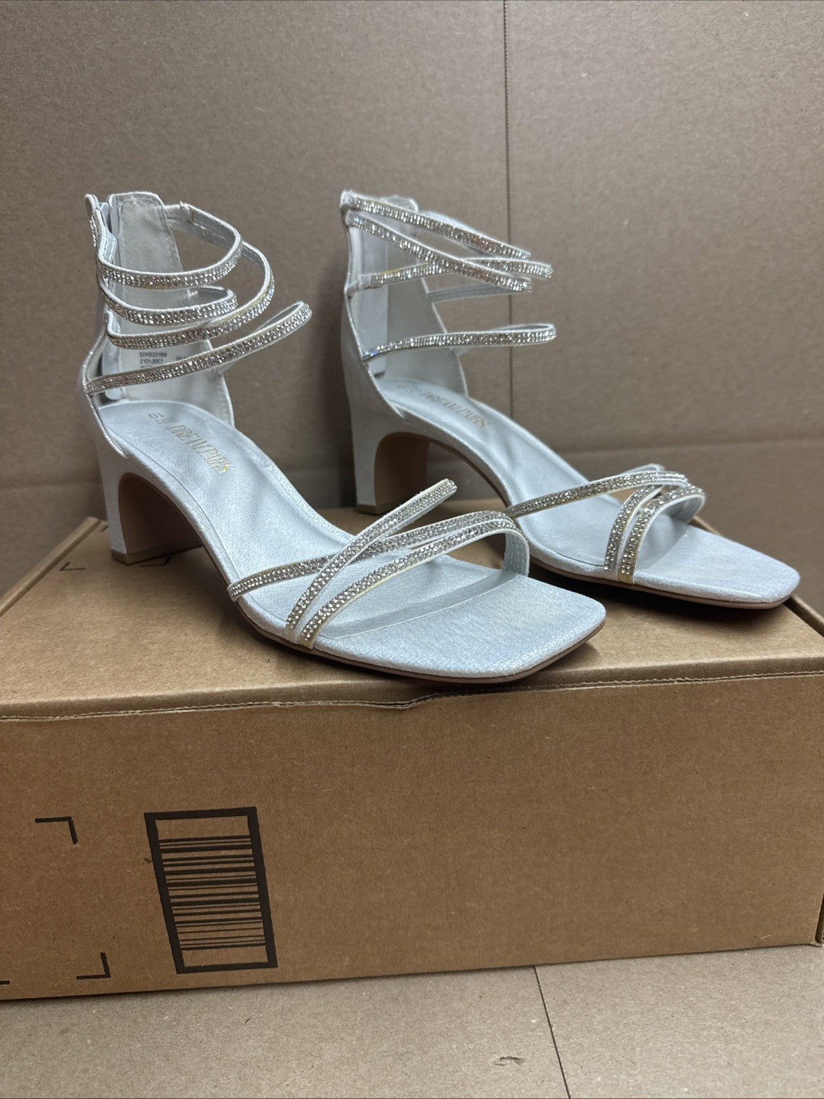 Dreamparis Women’s size 10 Rhinestone Open Square toe straps high heel Sandal