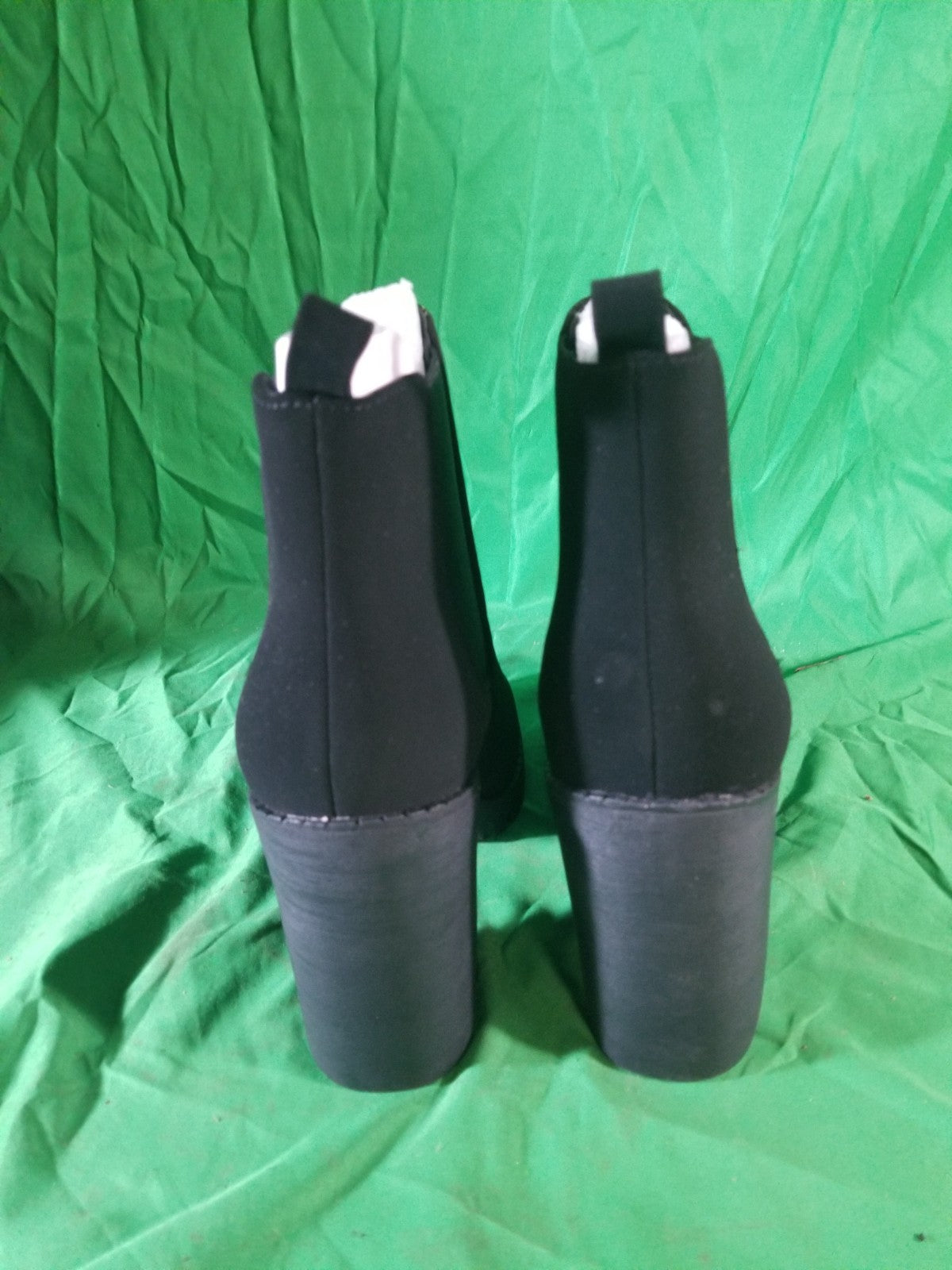 Soda Glove - Ankle Boot w/Lug Sole Elastic Gore and Chunky Heel Black Size 11