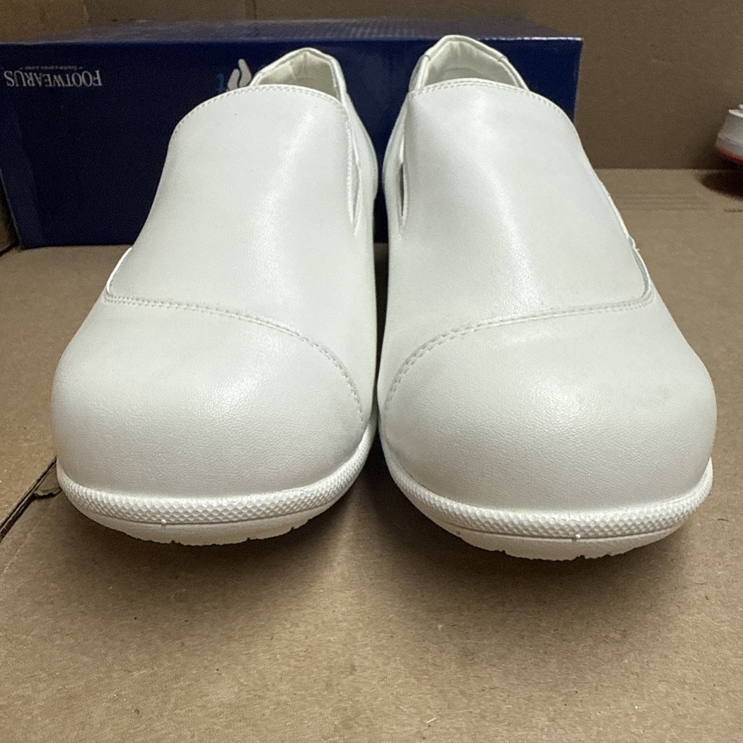 24 HOUR COMFORT Lila Women's 10 Wide Width Leather Slip-On Loafers Nurse