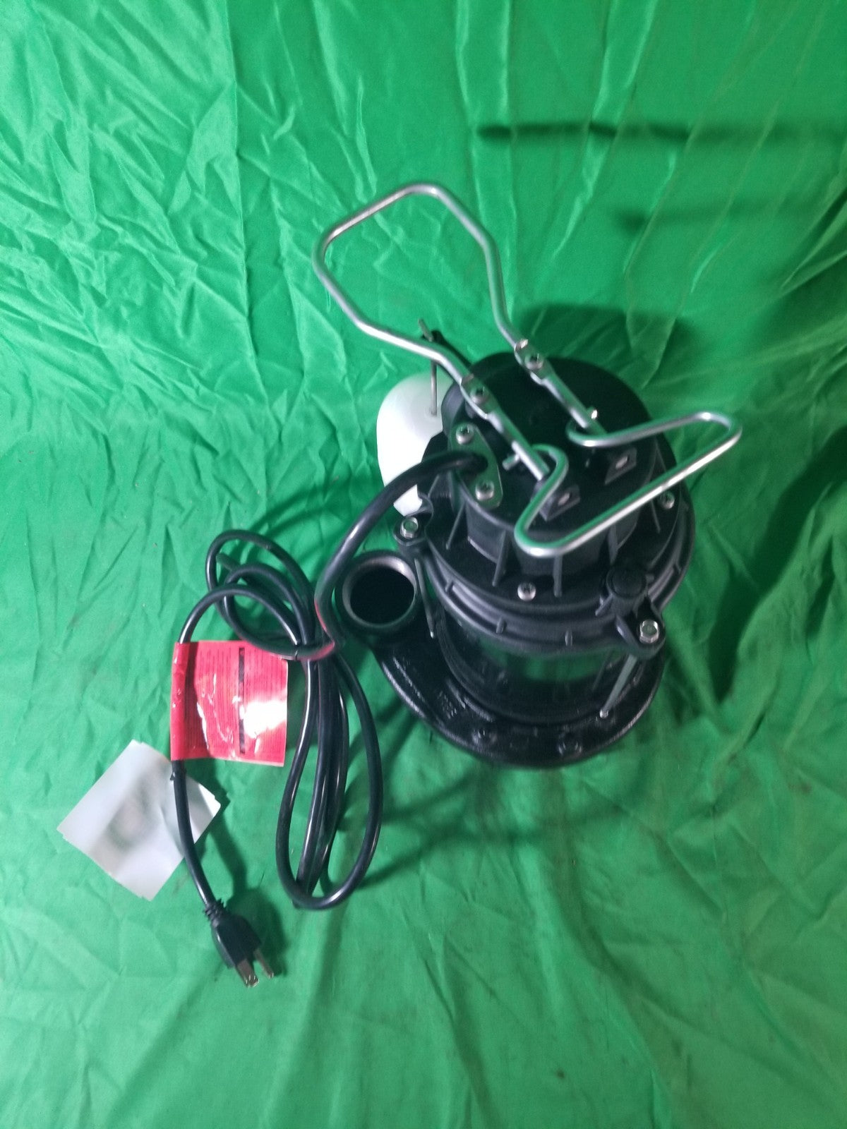 WAYNE CDU800 1/2 HP Submersible Cast Iron and Steel Sump Pump With Integrated