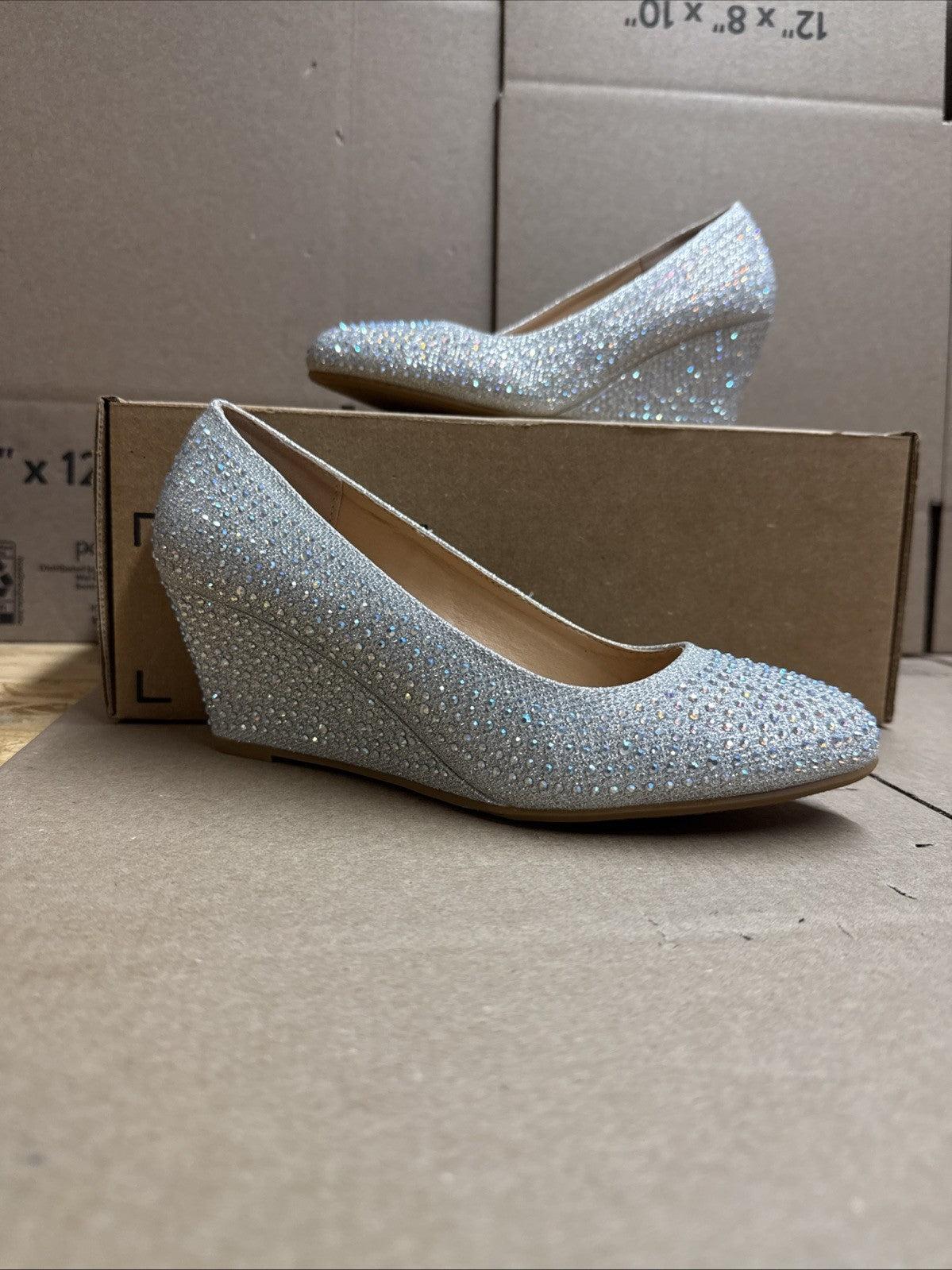 Forever women’s 9 low wedge heel shoe pump slip on comfort