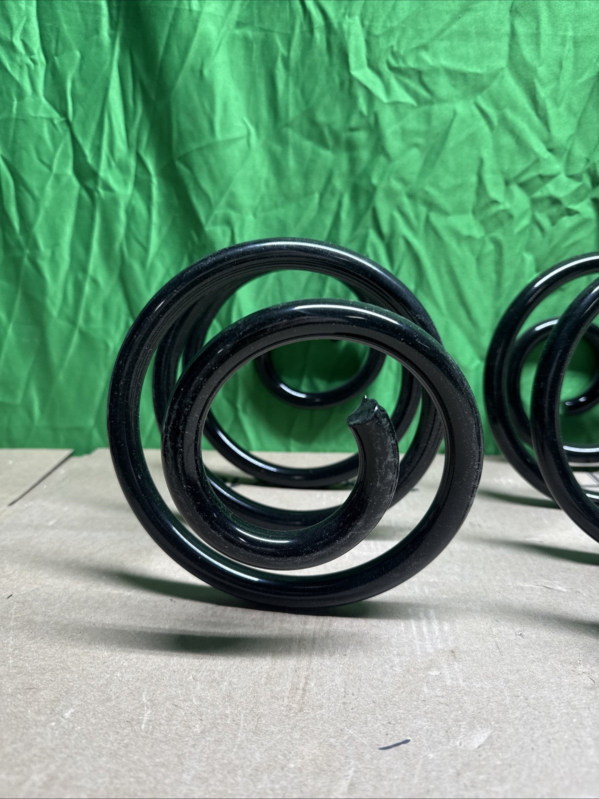 MOOG Coil Springs 80659 New For Buick Lucerne Riviera Park Avenue LeSabre DTS