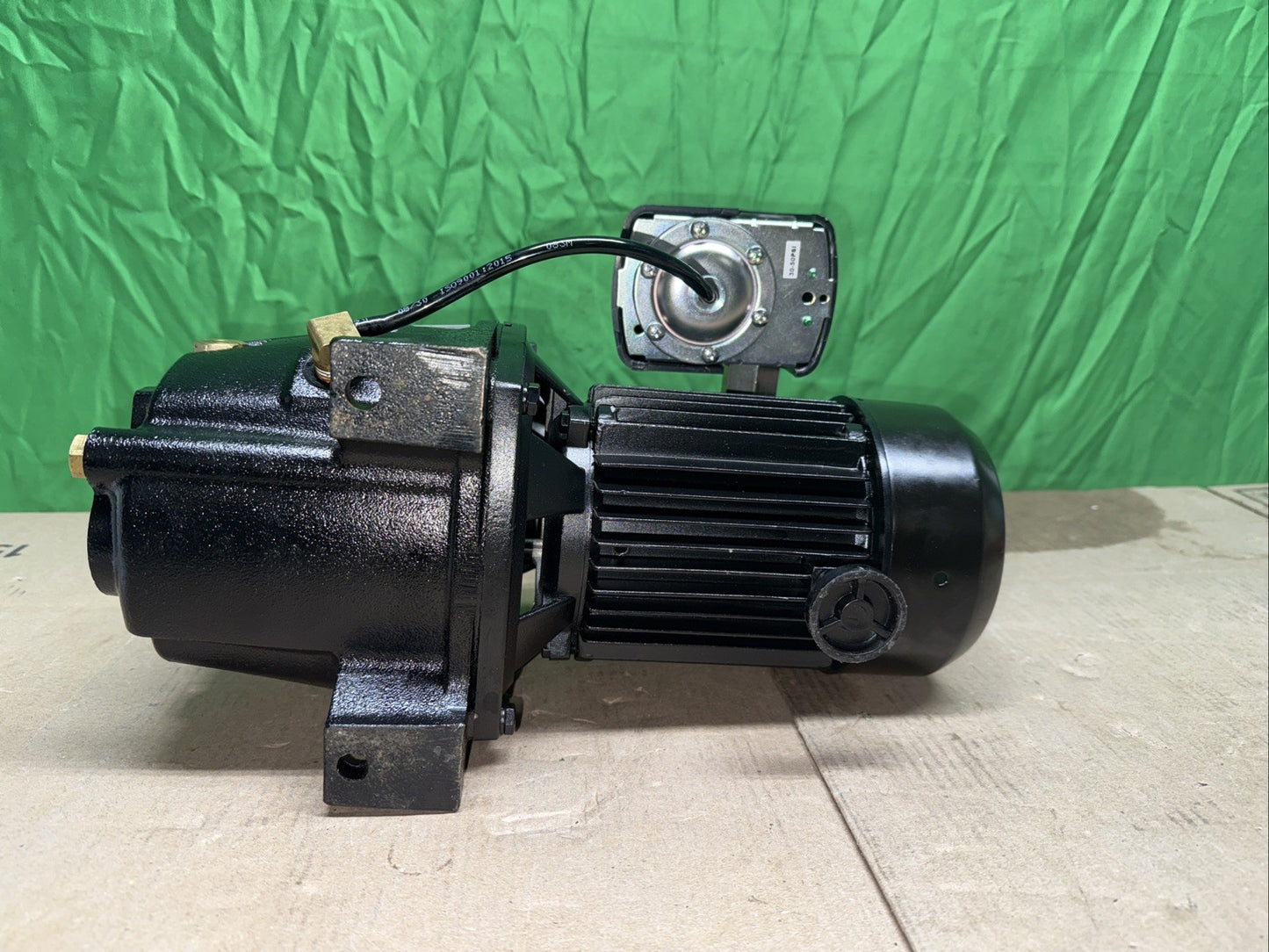 1/2 HP 115/230V Cast Iron Convertible Jet Pump Built-in Thermal Overload Prot..