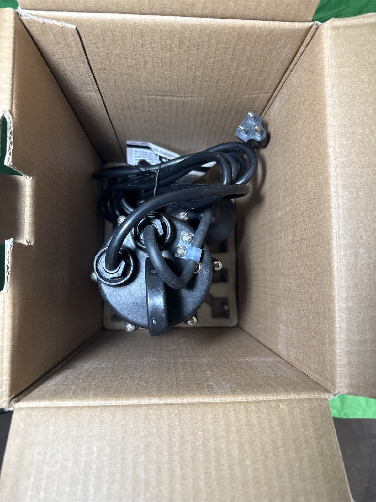 Everbilt HDSP50W 1/2 HP Submersible Aluminum Sump Pump with Tethered Switch