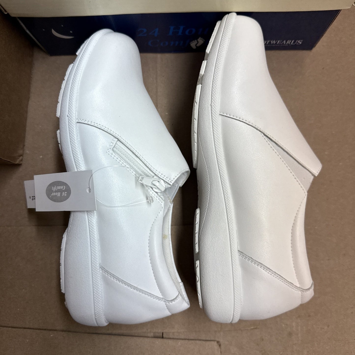 24 HOUR COMFORT Ester Women's 6.5 Wide Width Slip-On Leather Loafers Nurse