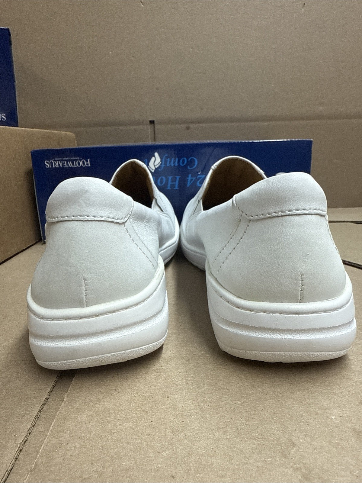 Nurse Mates Women's Slip-On Meredith Slip-Resistant Leather White Size 7.5W