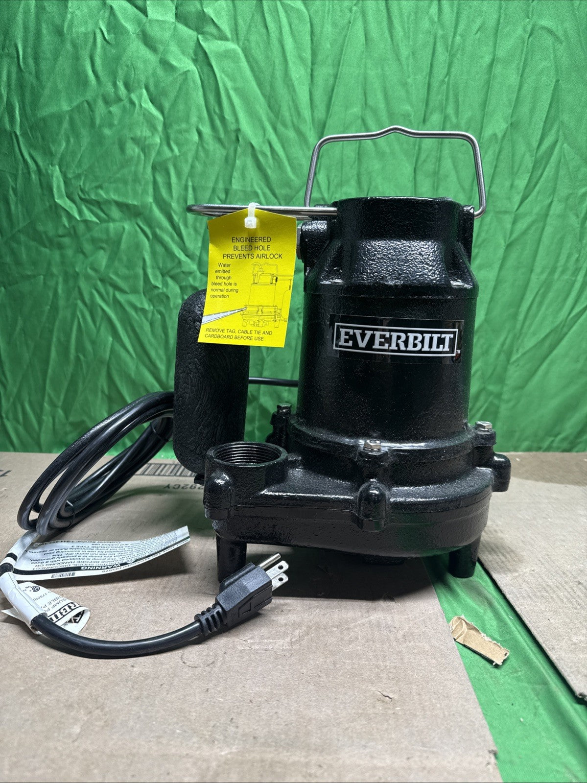 Everbilt 3/4HP Cast-Iron Pro-Grade Submersible Sump Pump 1004 120 345 HDS75 NOB