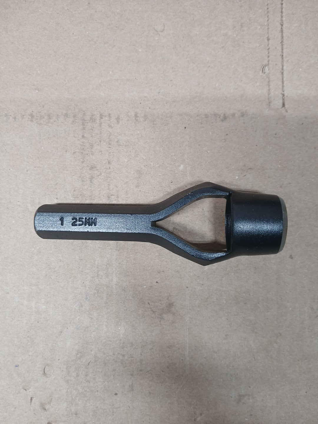 GENERAL TOOLS 1271M Arch Punch,1 in. Tip,1-1/2 in. L 36GN99