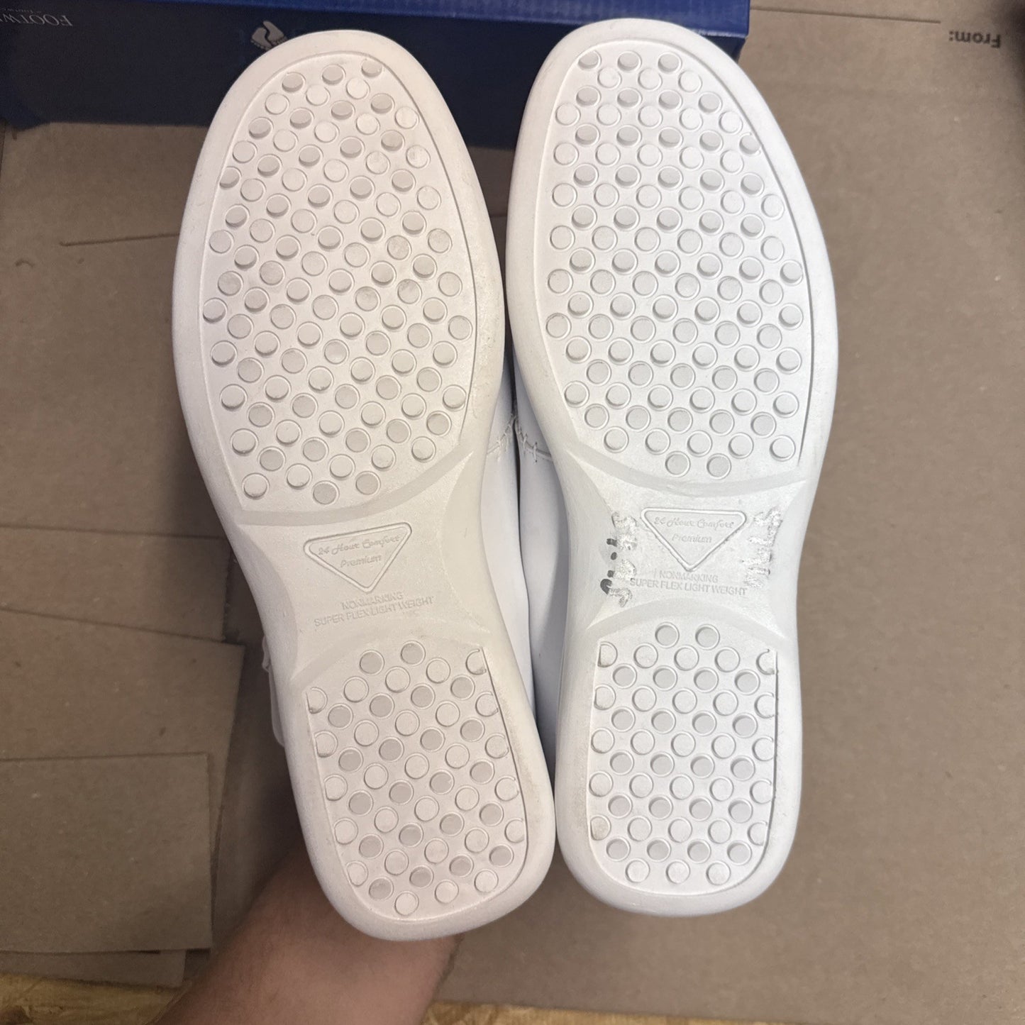 24 HOUR COMFORT Chloe Women's 8.5 Wide Width Moccasin Design Leather Shoes Nurse