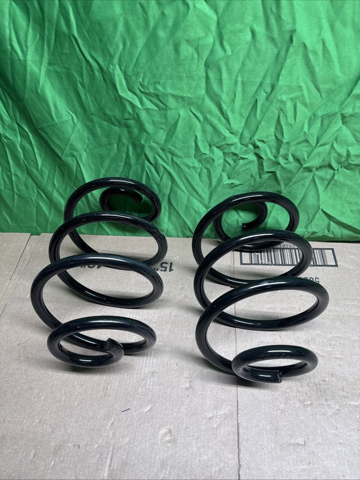 MOOG Coil Springs 80659 New For Buick Lucerne Riviera Park Avenue LeSabre DTS