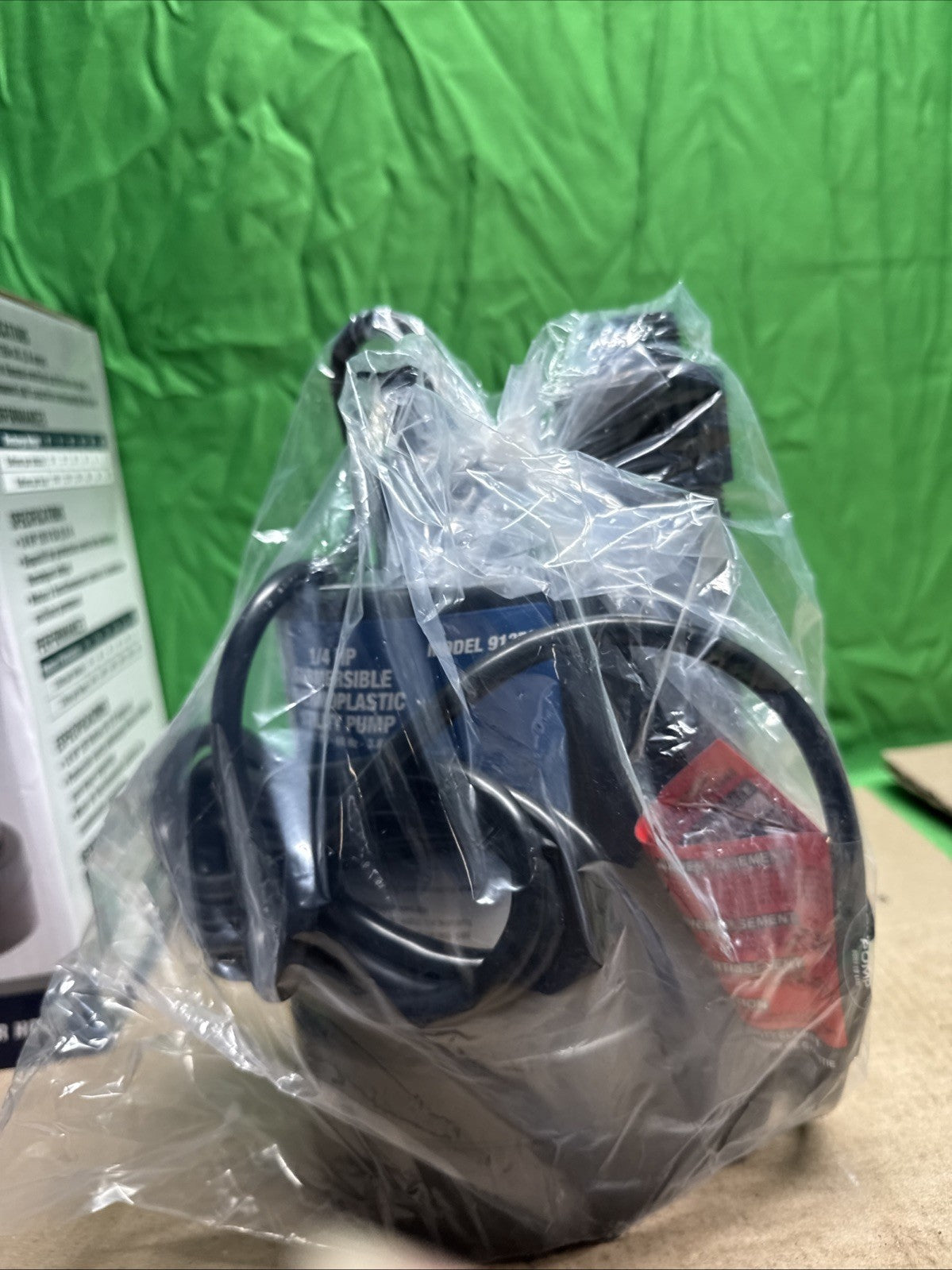 Barracuda 1/4 HP Thermoplastic Submersible Utility Pump 1500 GPH Max Flow Rate