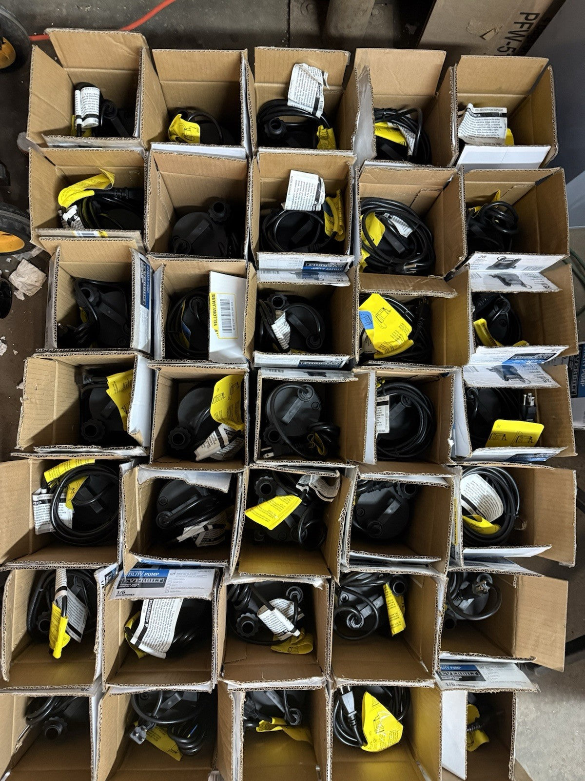 Everbilt 1/6 HP Plastic Submersible Utility Pump NEW OPEN BOX