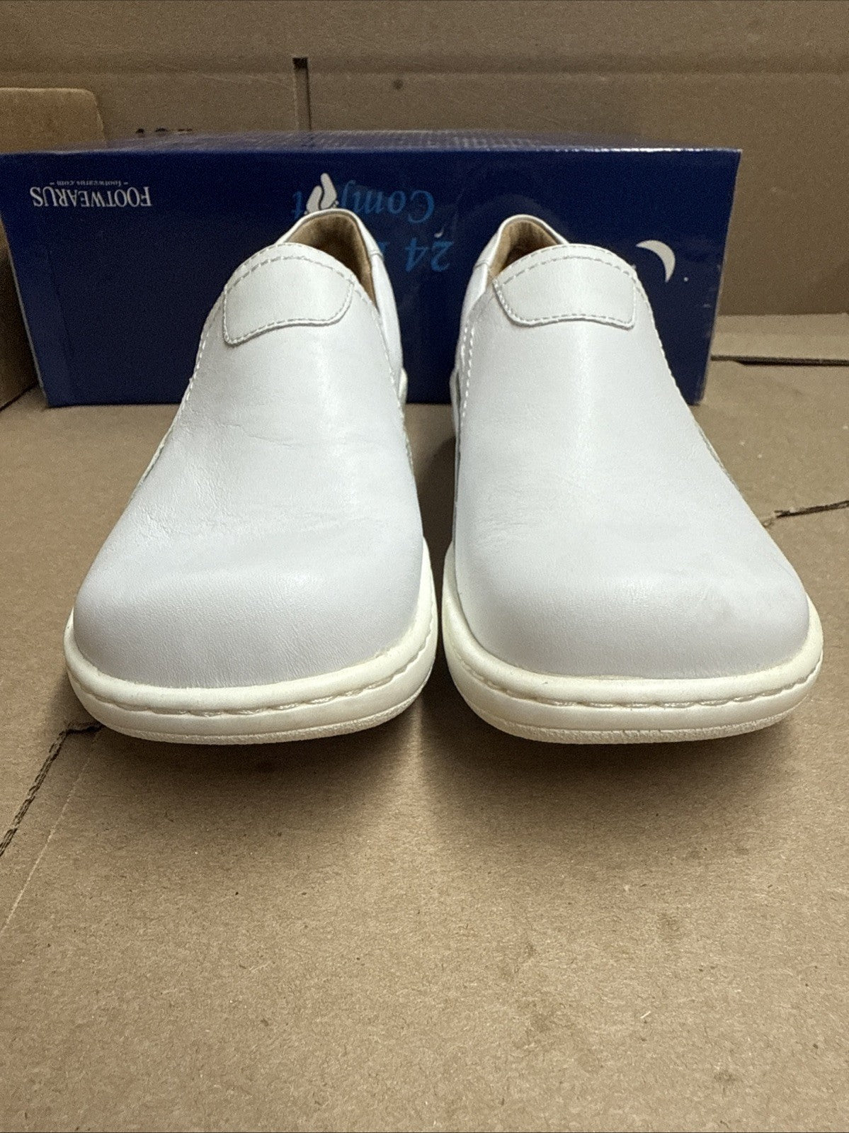 Nurse Mates Women's Slip-On Meredith Slip-Resistant Leather White Size 5.5M