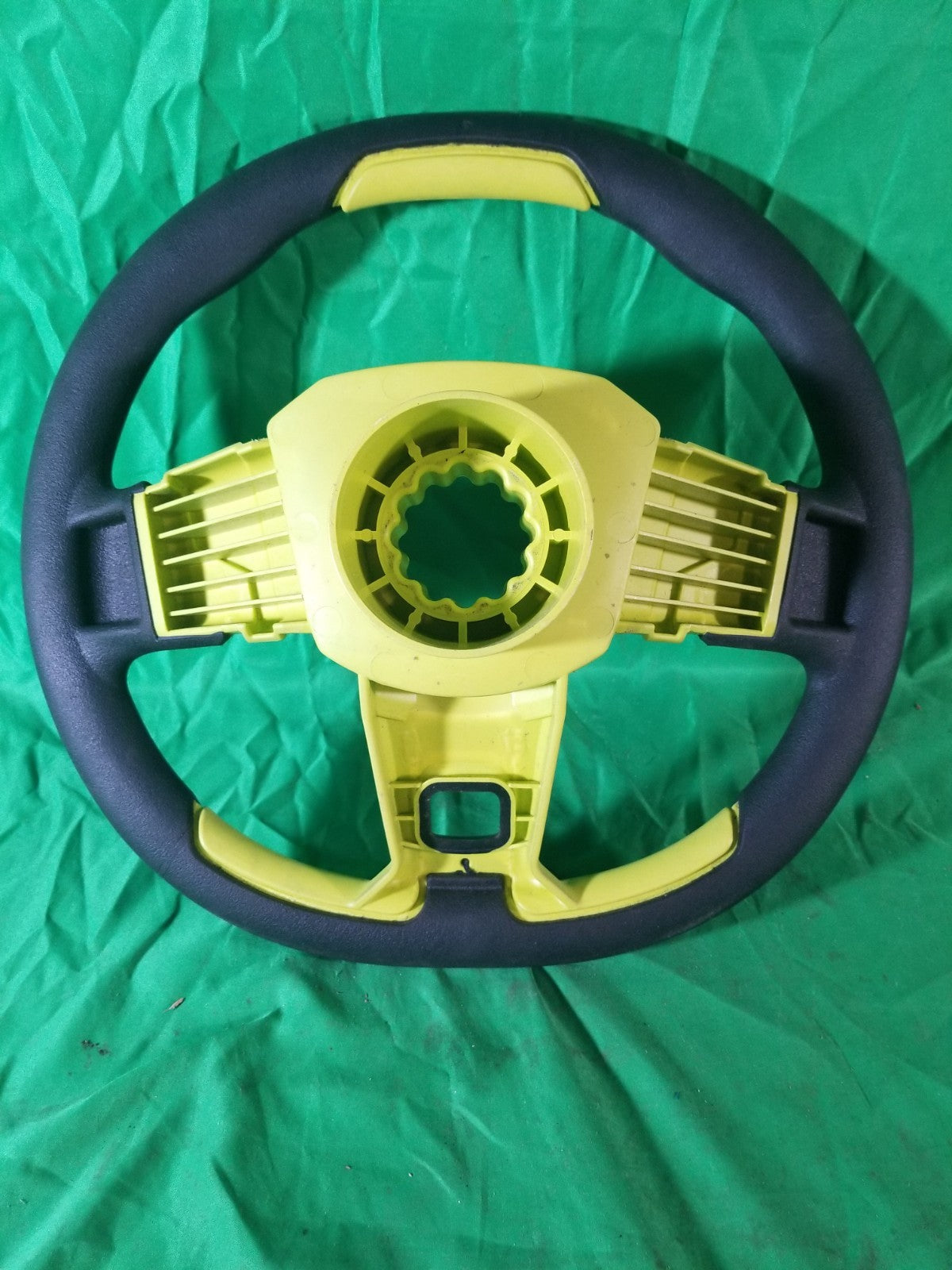 Homelite Ryobi 994873001 Genuine OEM Replacement Riding Mower Steering Wheel Set